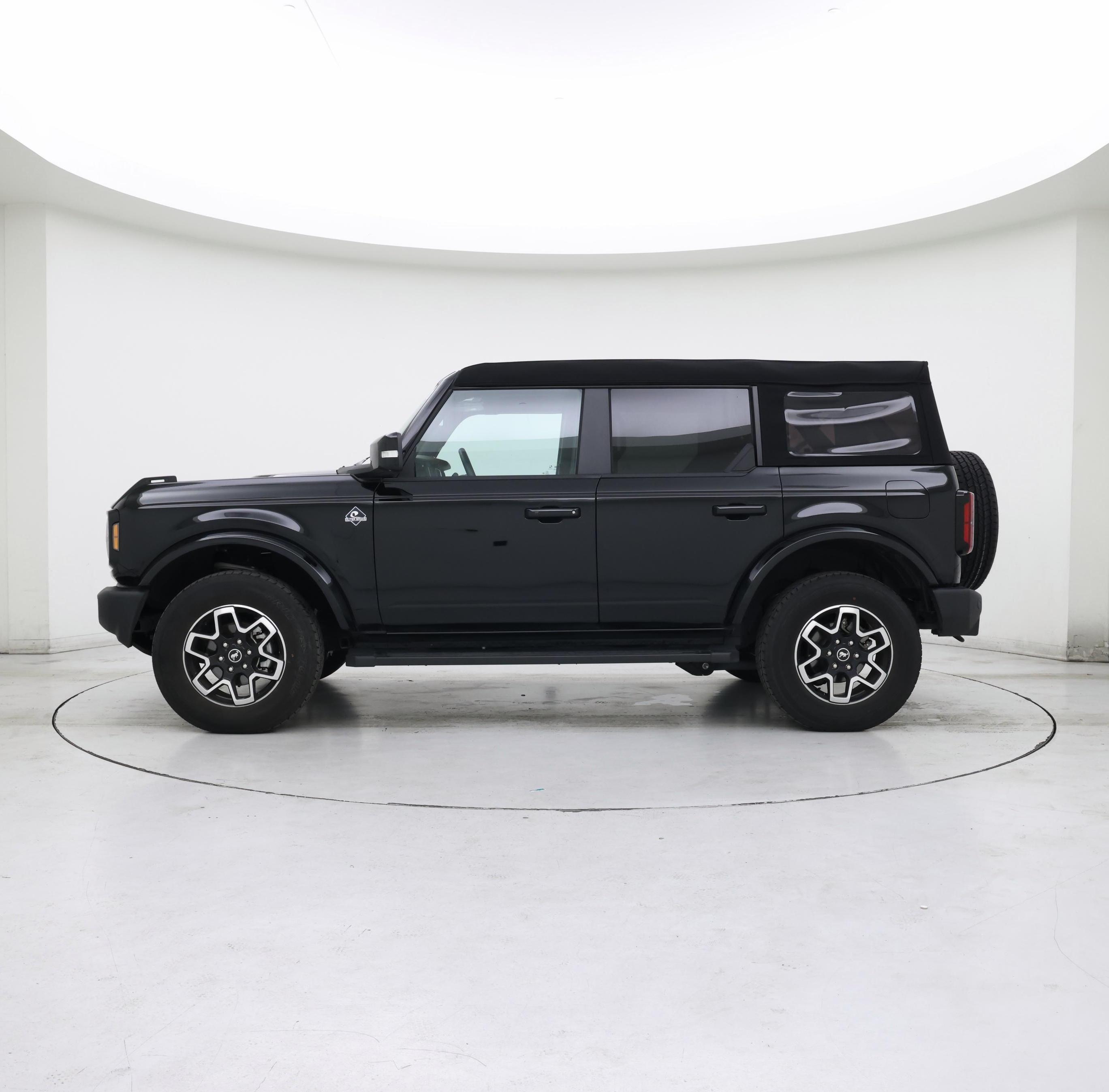 Thumbnail: 2024 Ford Bronco - 3