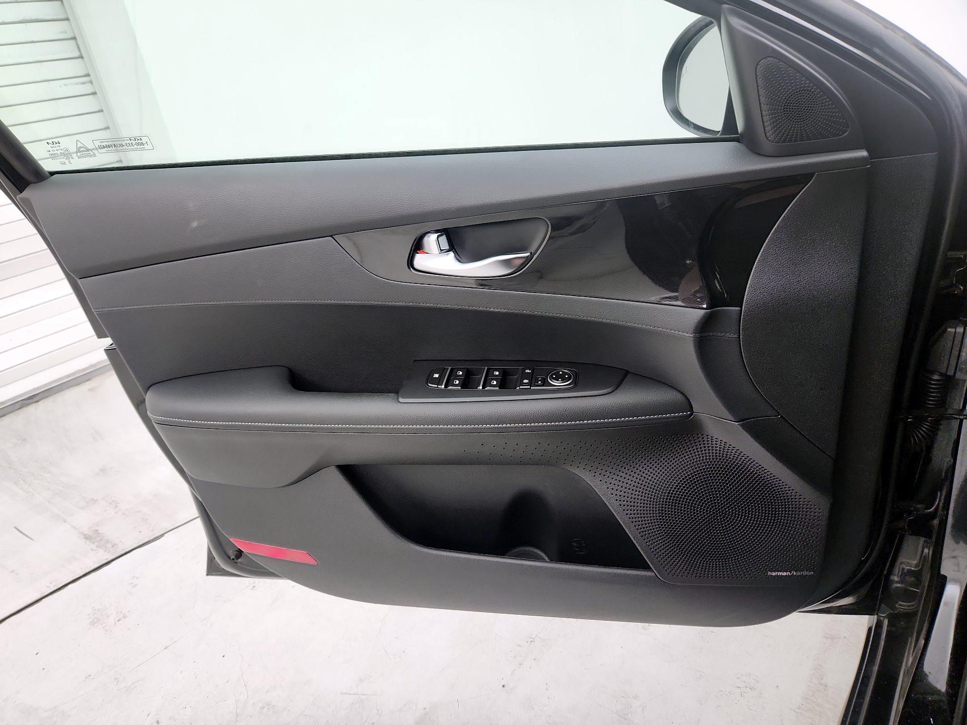 Thumbnail: 2024 Kia Forte - 12