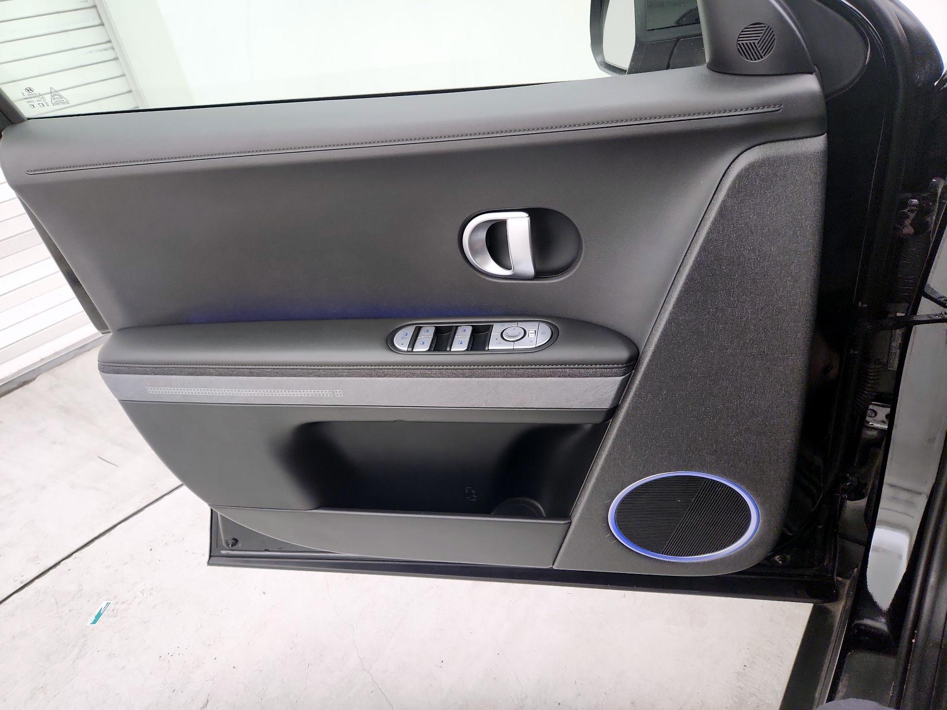 Thumbnail: 2023 Hyundai Ioniq 5 - 12