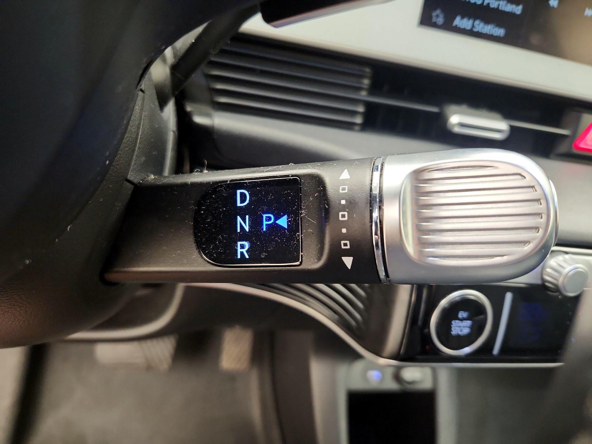 Thumbnail: 2023 Hyundai Ioniq 5 - 18