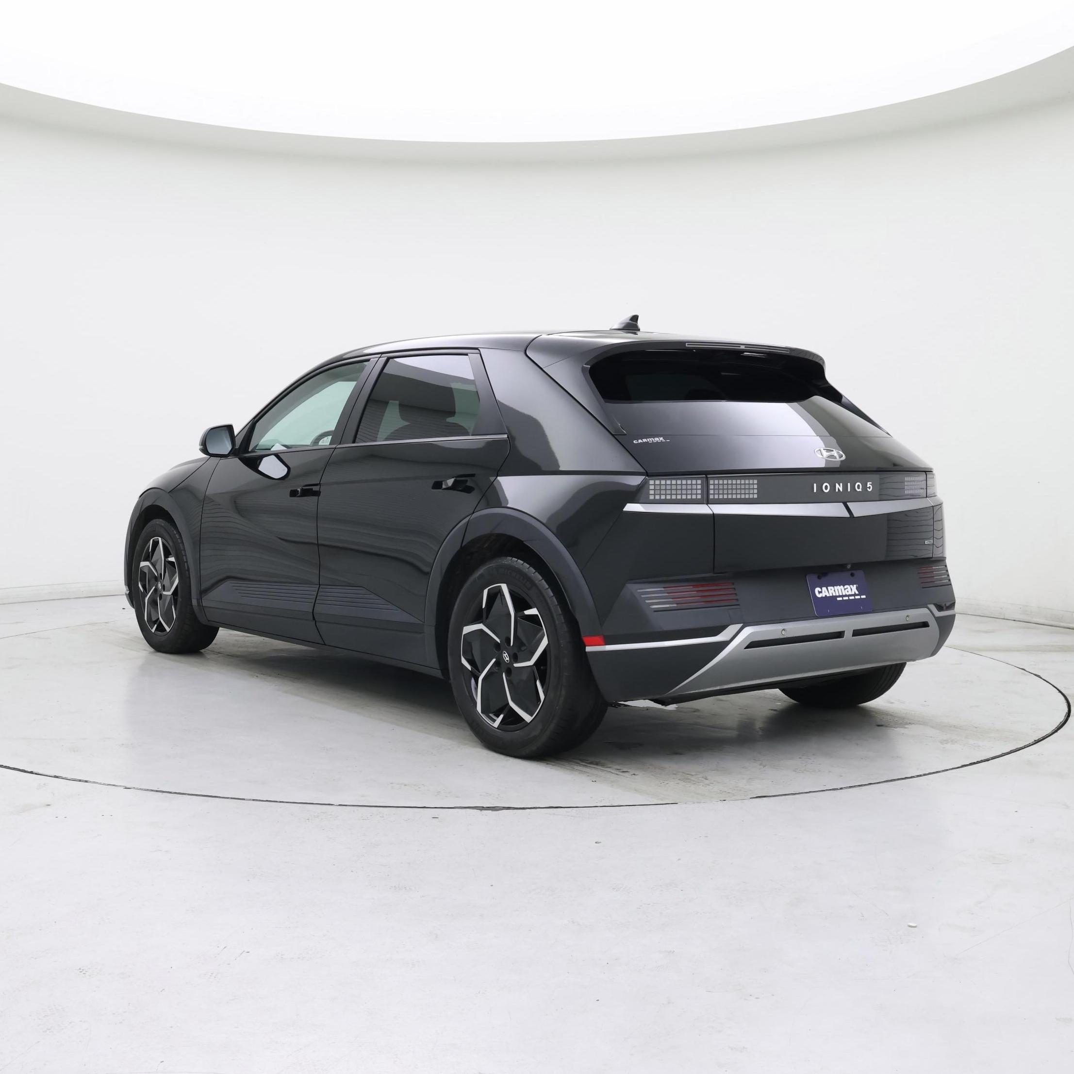 Thumbnail: 2023 Hyundai Ioniq 5 - 2