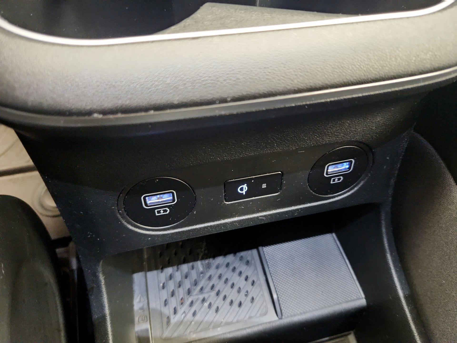 Thumbnail: 2023 Hyundai Ioniq 5 - 19