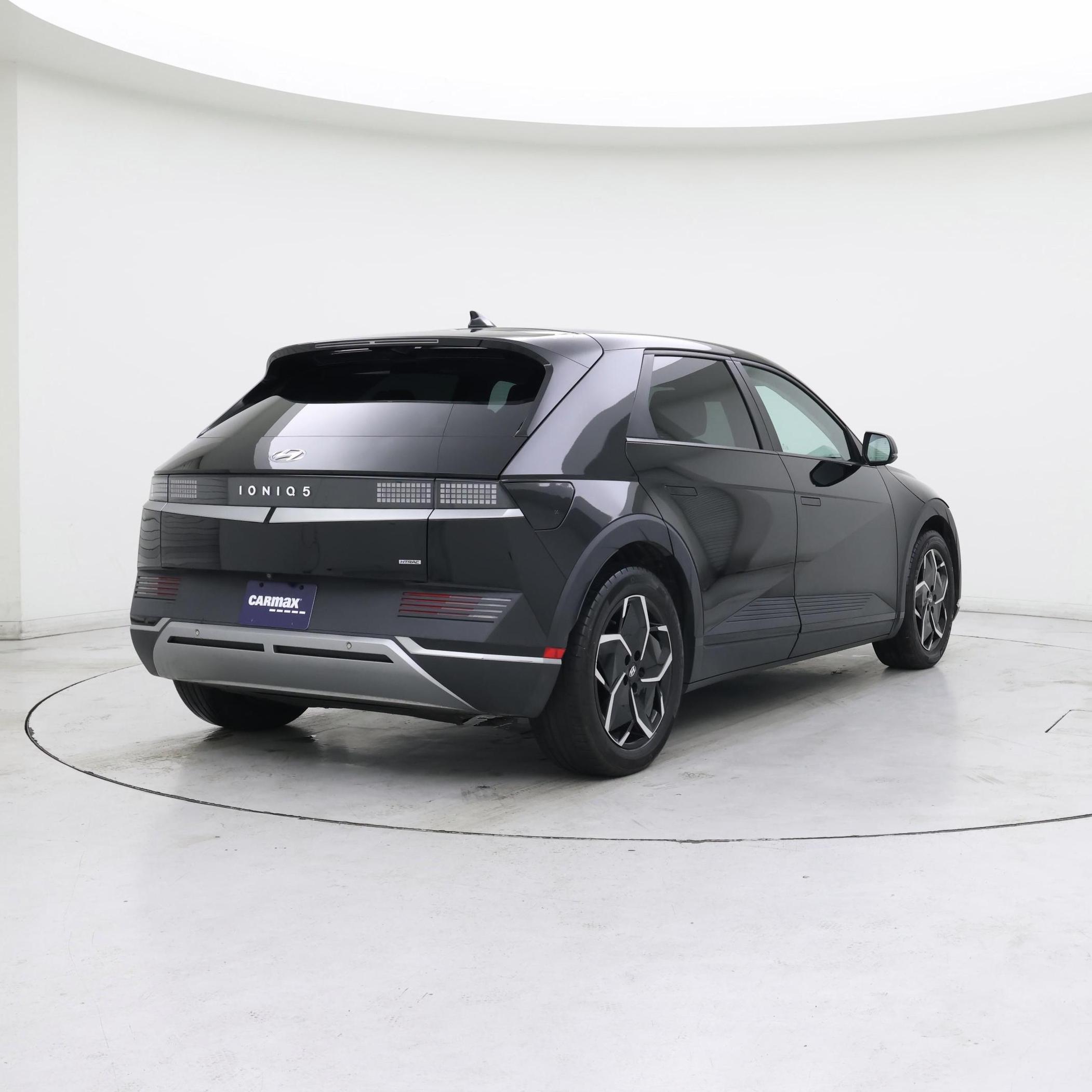 Thumbnail: 2023 Hyundai Ioniq 5 - 8