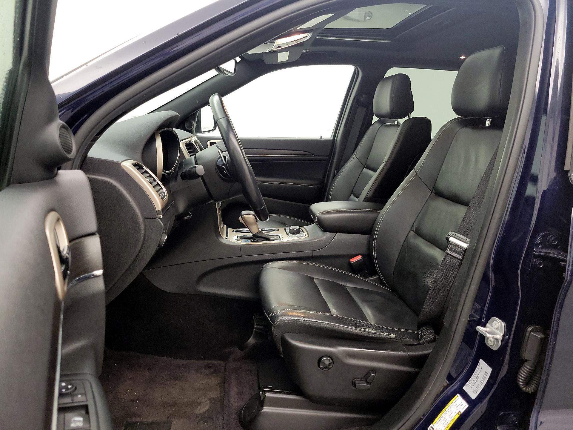 Thumbnail: 2017 Jeep Grand Cherokee - 11