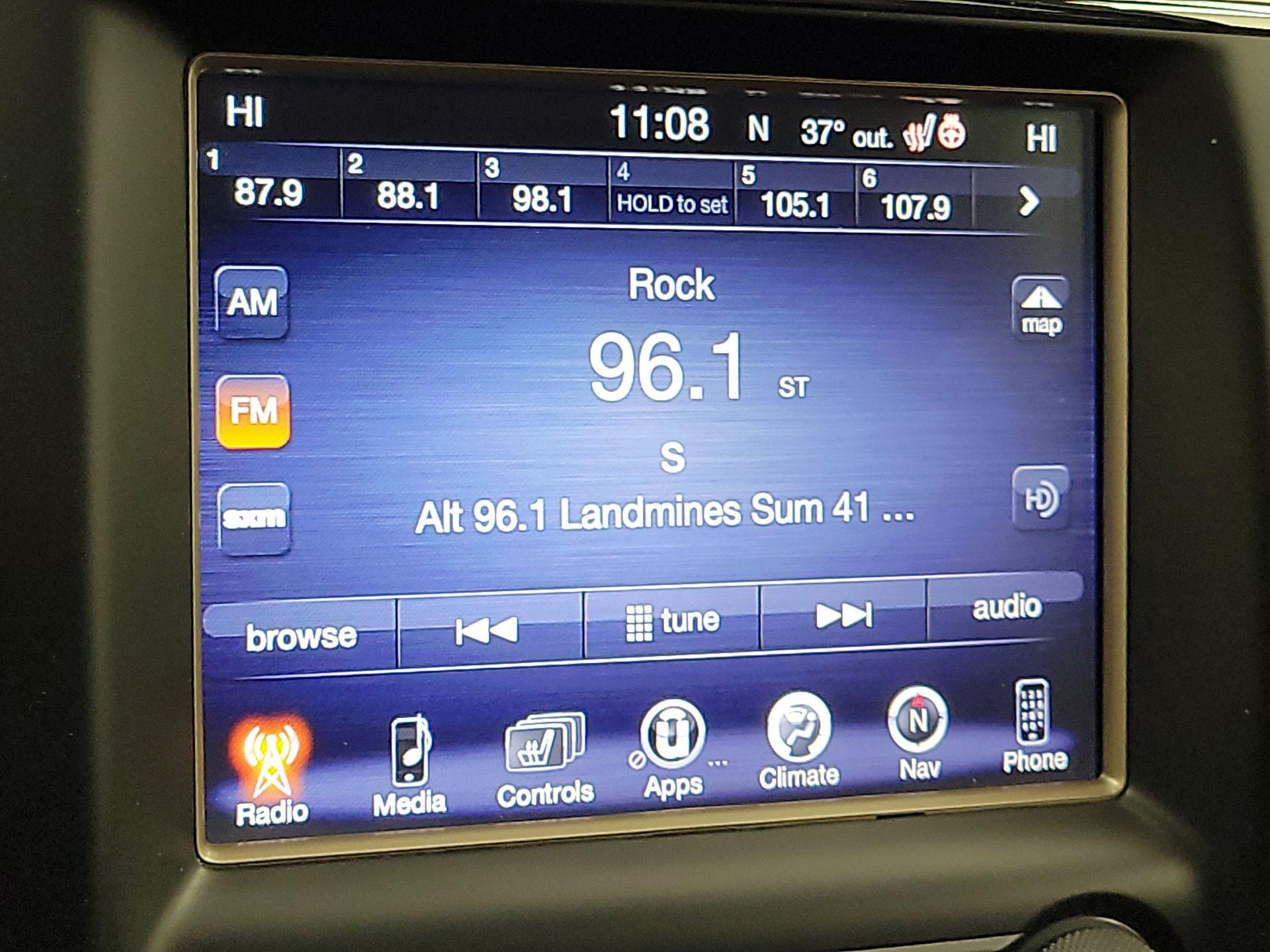 Thumbnail: 2017 Jeep Grand Cherokee - 16