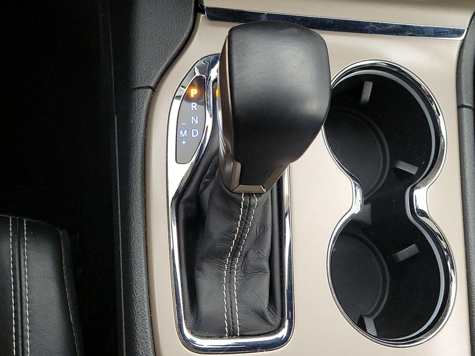 Thumbnail: 2017 Jeep Grand Cherokee - 18