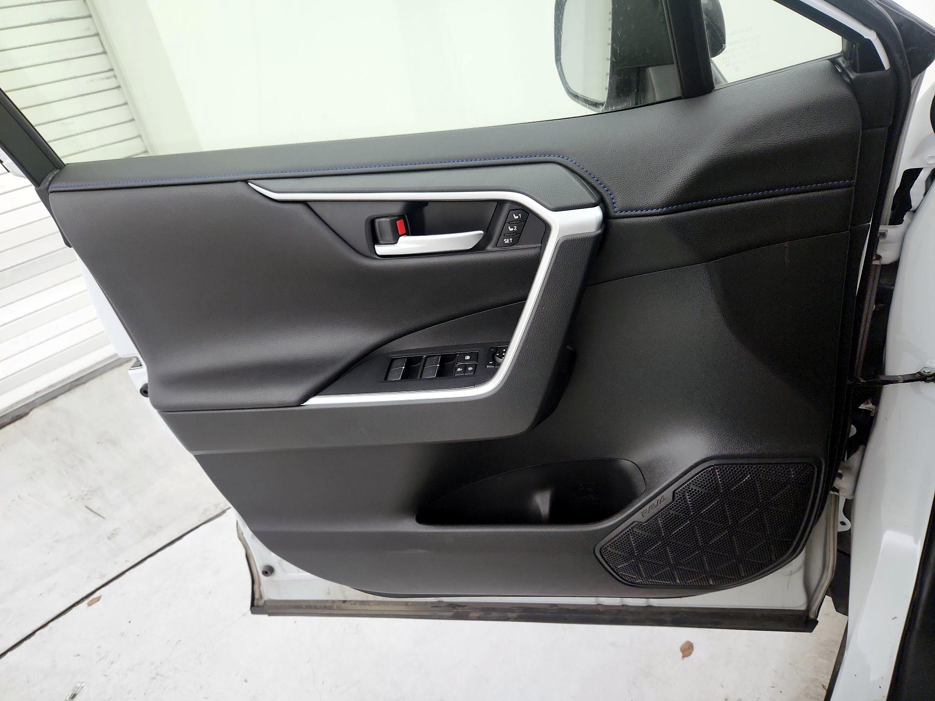 Thumbnail: 2024 Toyota RAV4 - 12