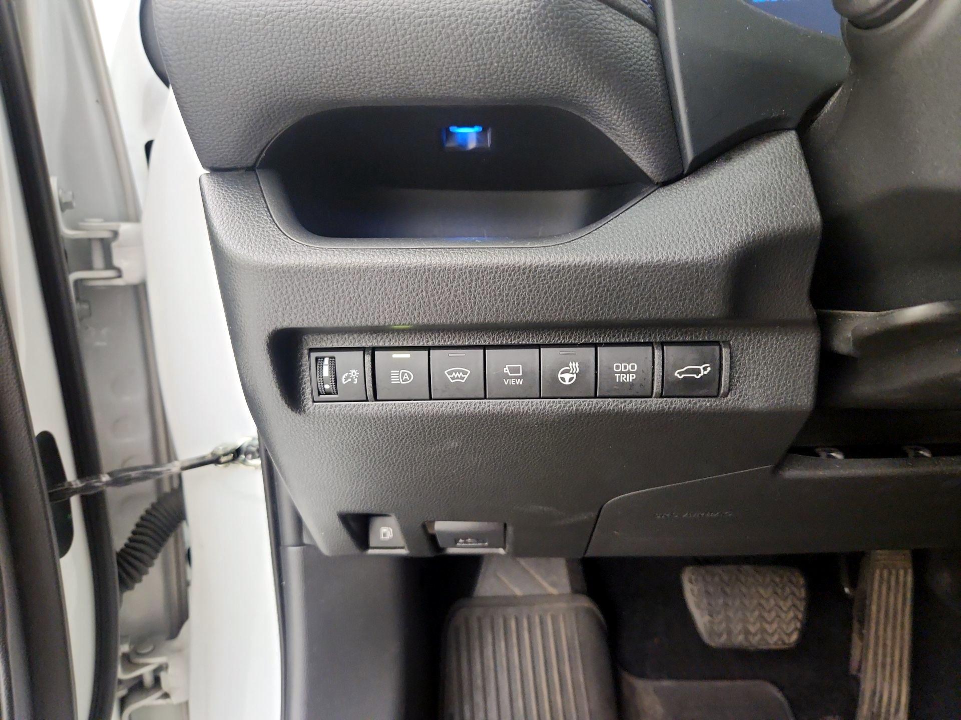 Thumbnail: 2024 Toyota RAV4 - 13