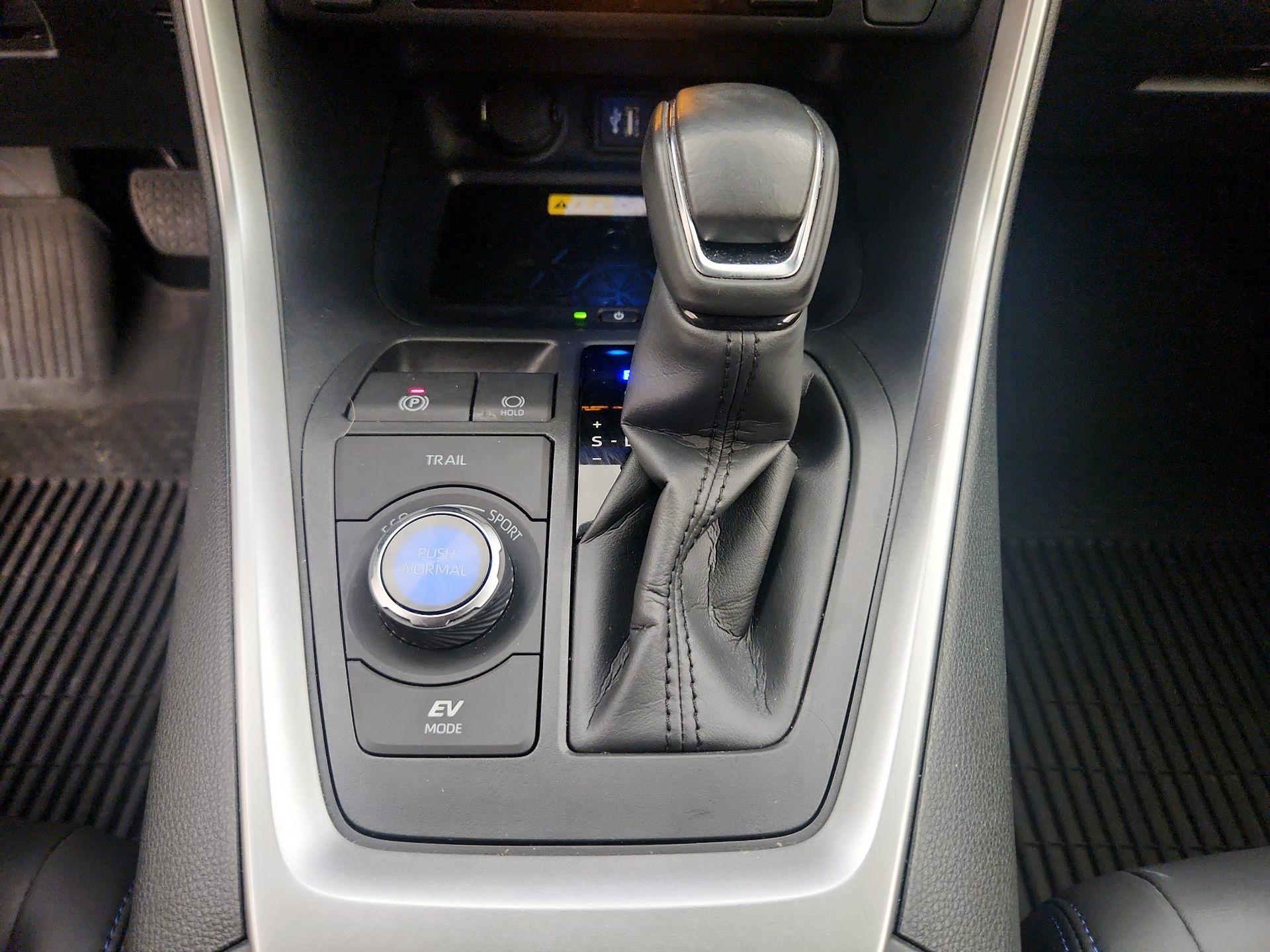 Thumbnail: 2024 Toyota RAV4 - 17