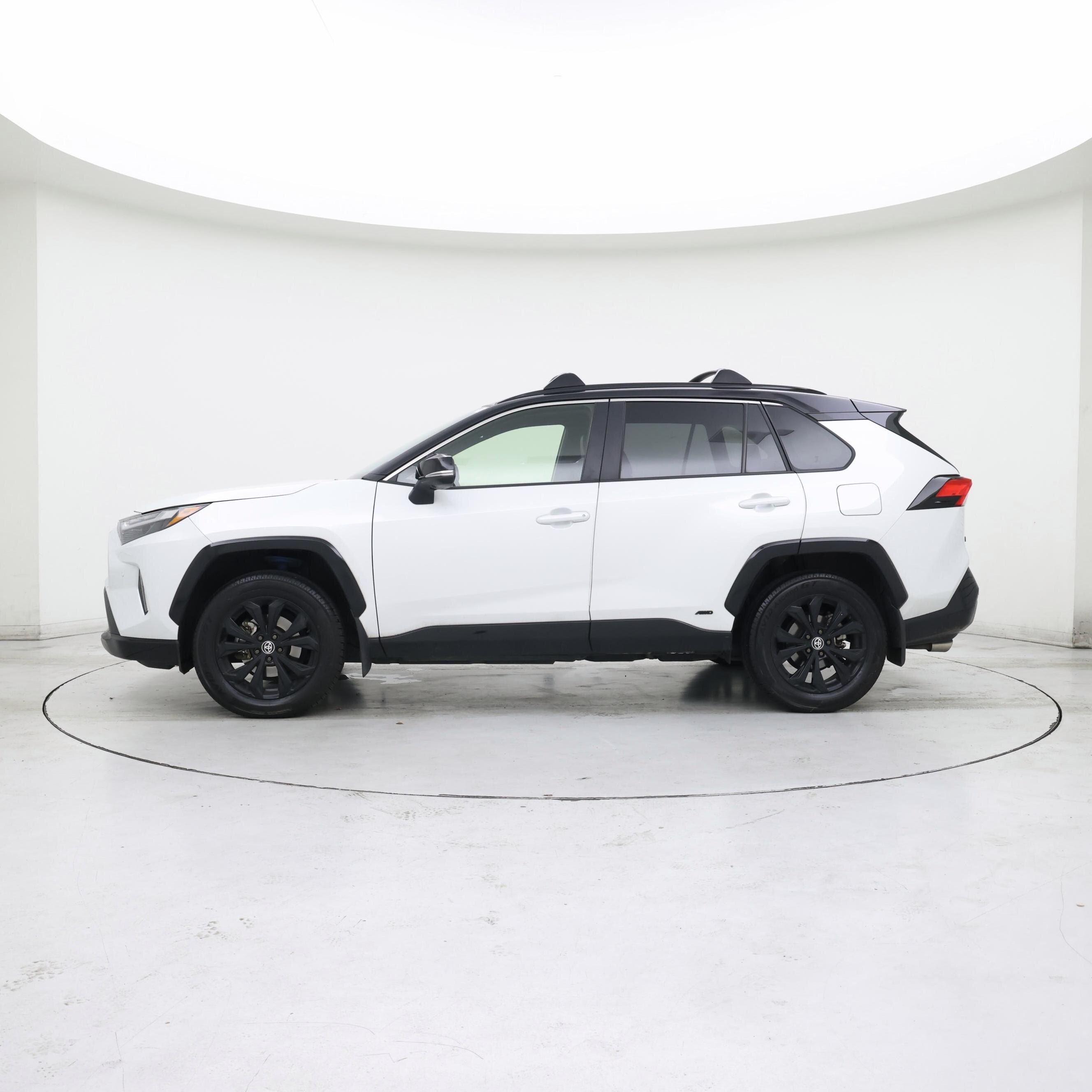 Thumbnail: 2024 Toyota RAV4 - 3