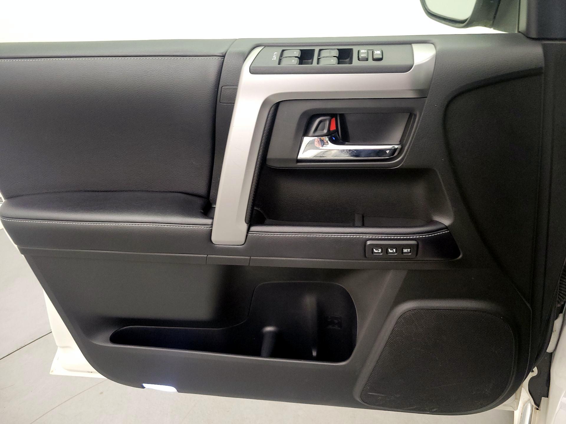 Thumbnail: 2018 Toyota 4Runner - 12