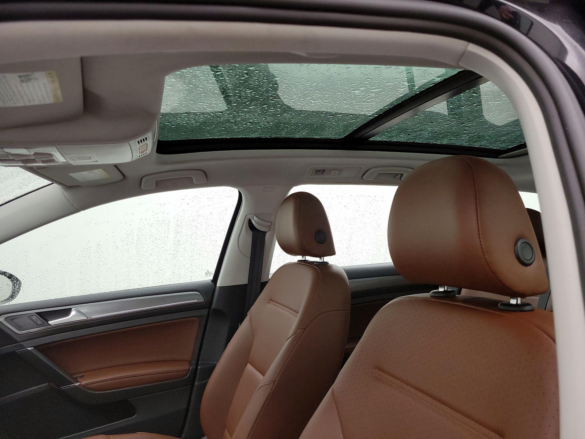 Thumbnail: 2018 Volkswagen Golf - 19