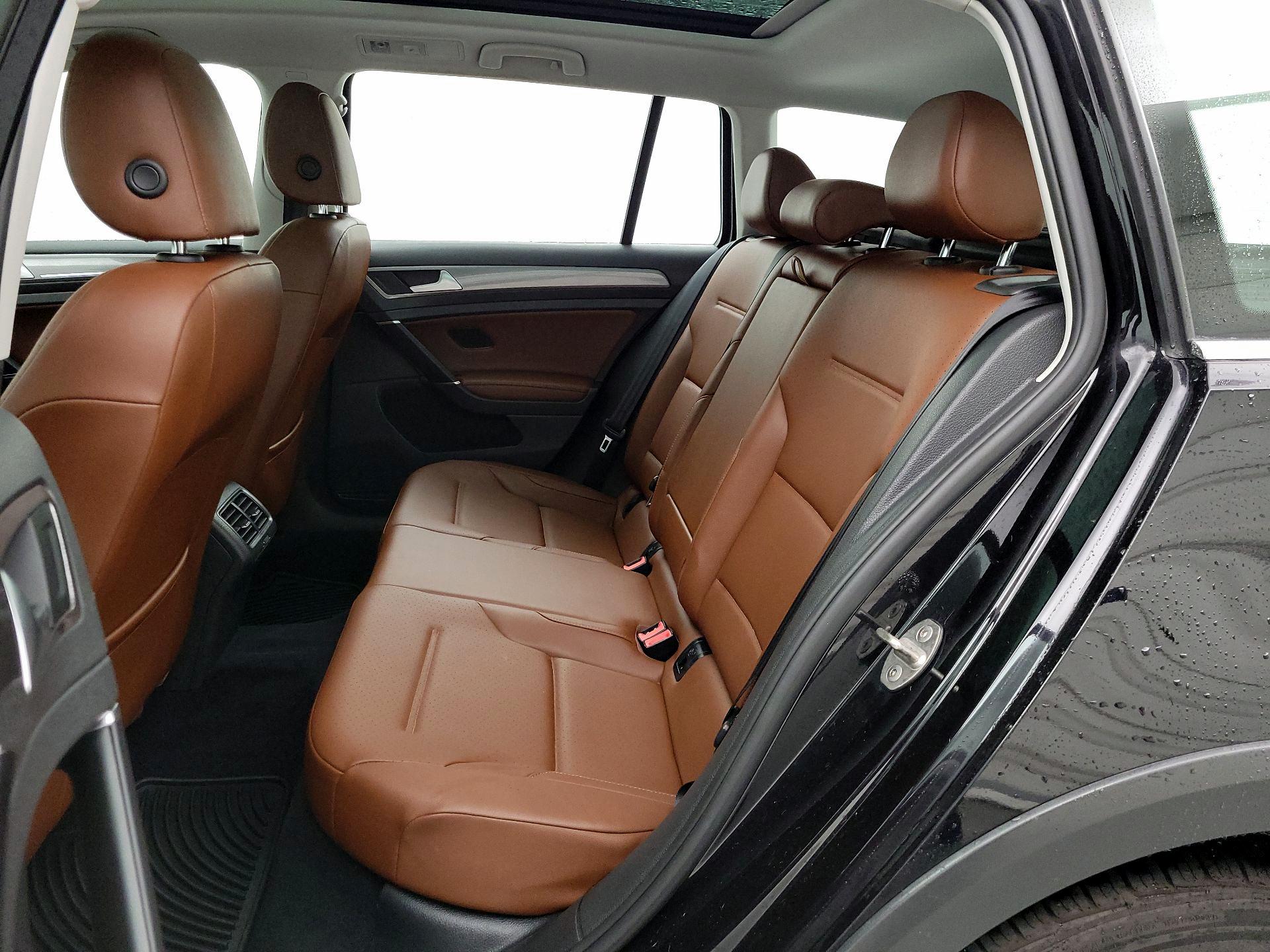 Thumbnail: 2018 Volkswagen Golf - 20