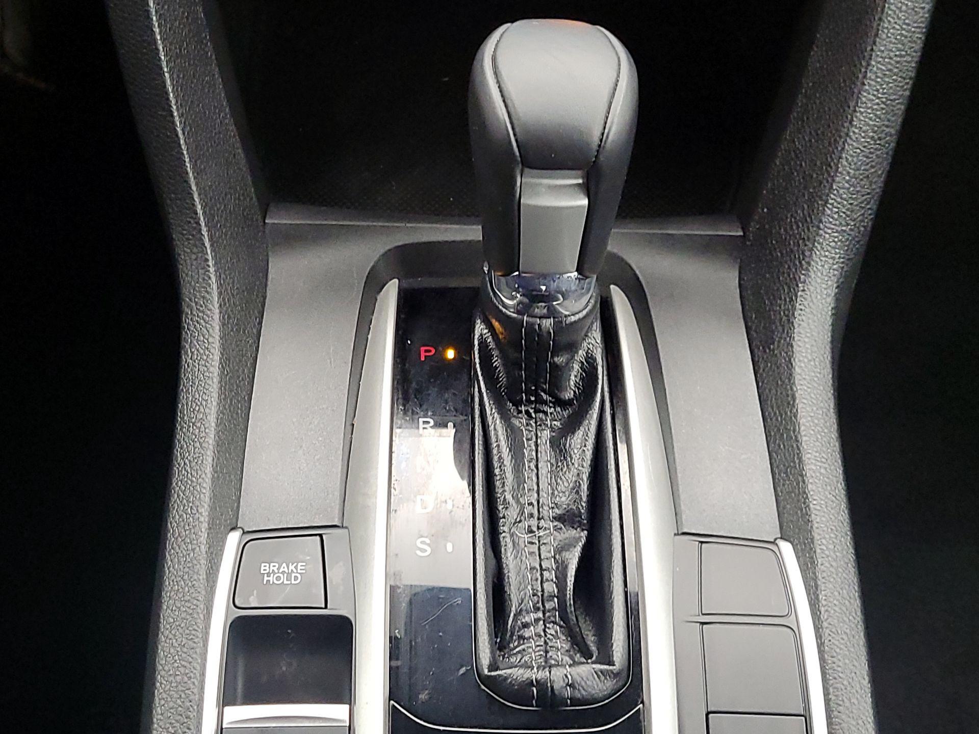 Thumbnail: 2019 Honda Civic - 17