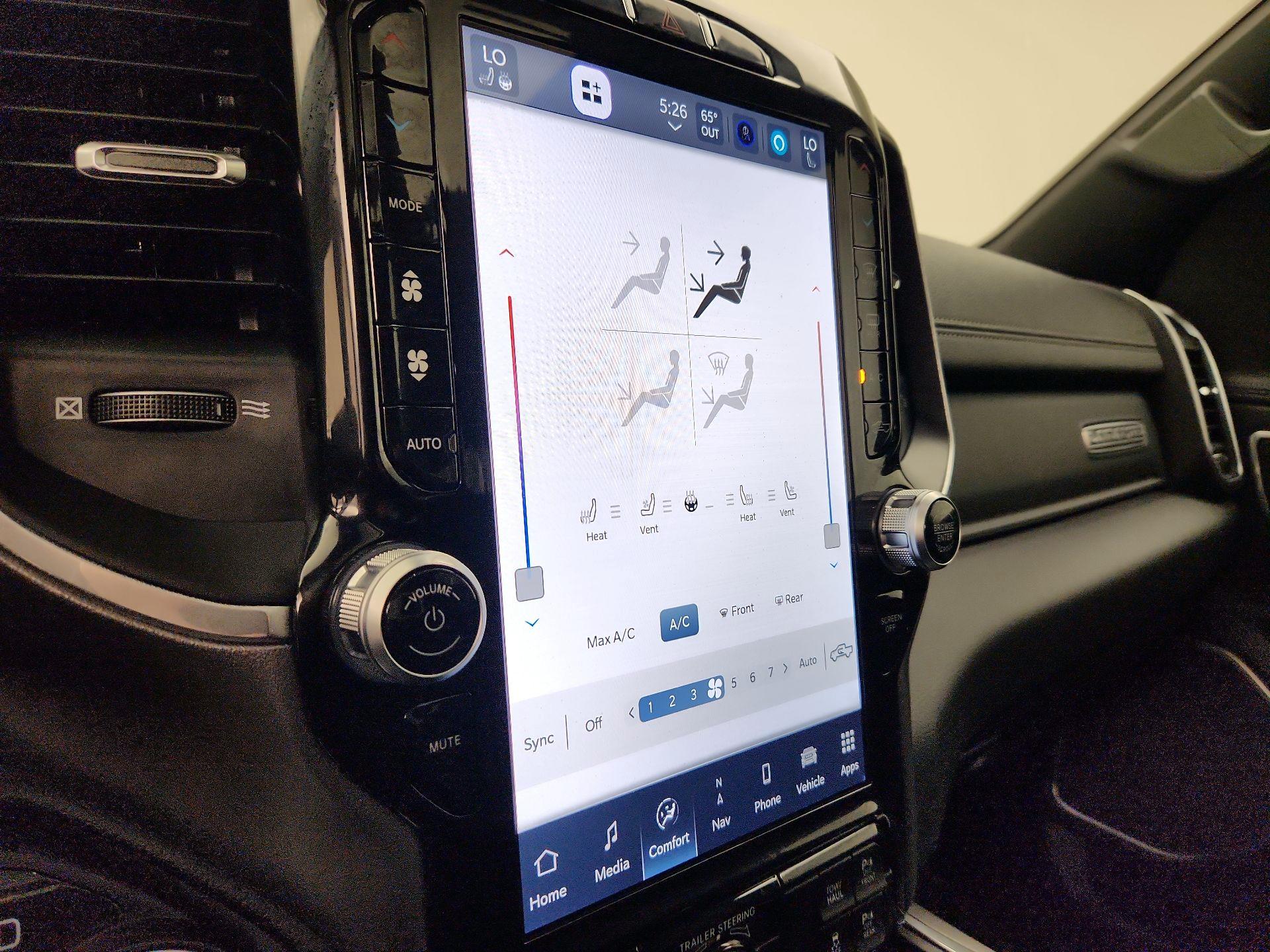 Thumbnail: 2023 RAM 1500 - 17