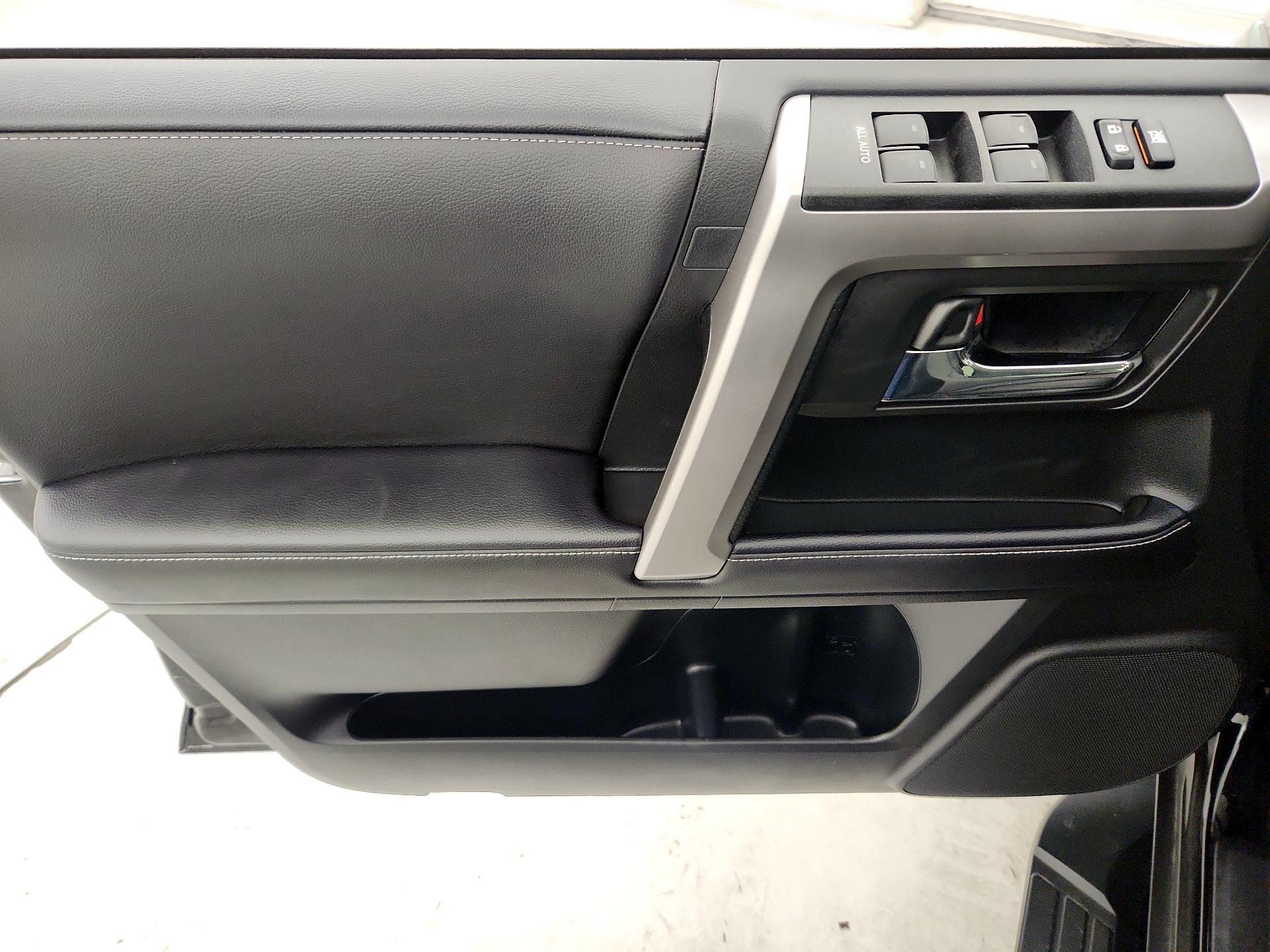 Thumbnail: 2022 Toyota 4Runner - 12