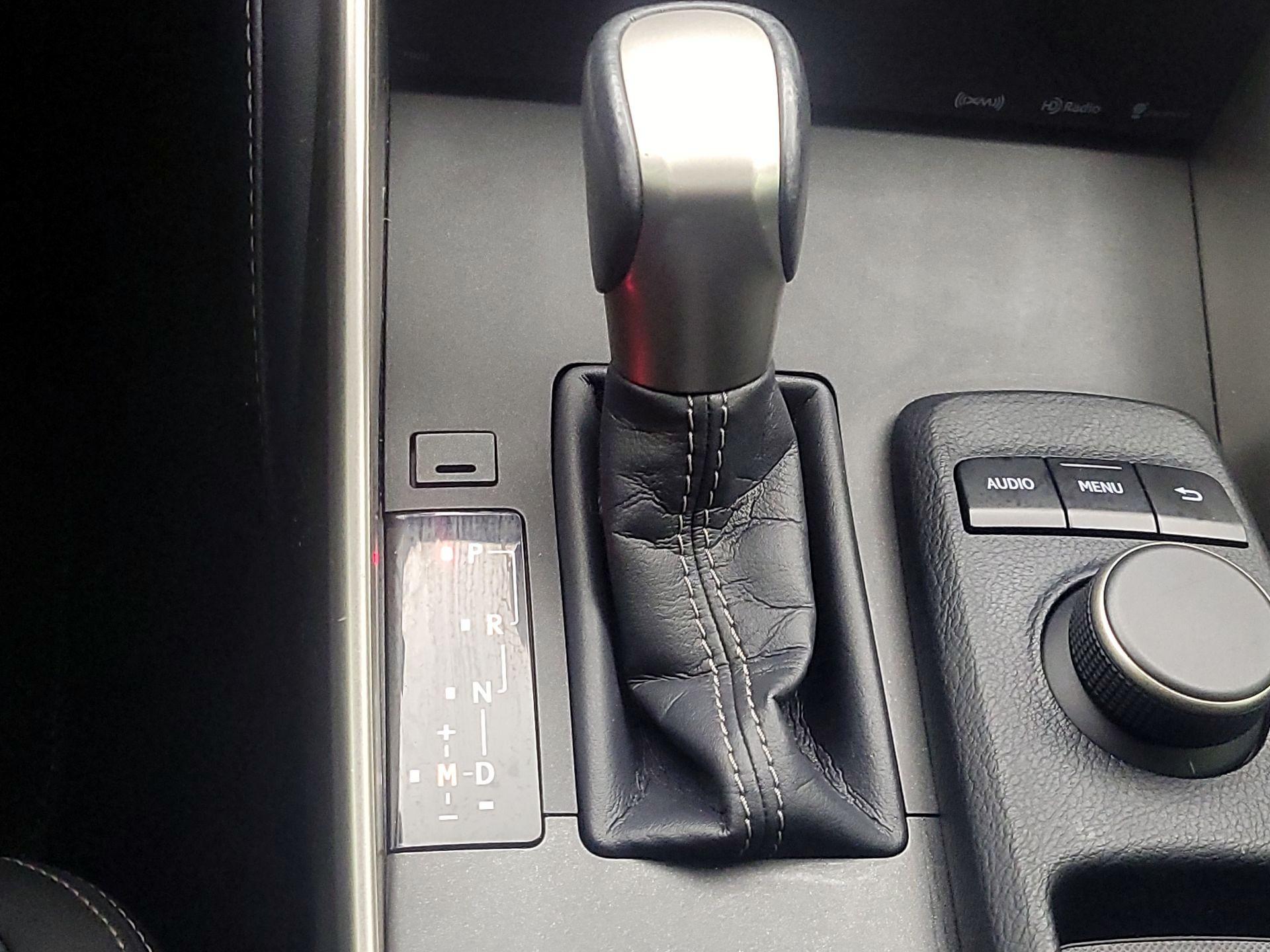 Thumbnail: 2015 Lexus IS - 17