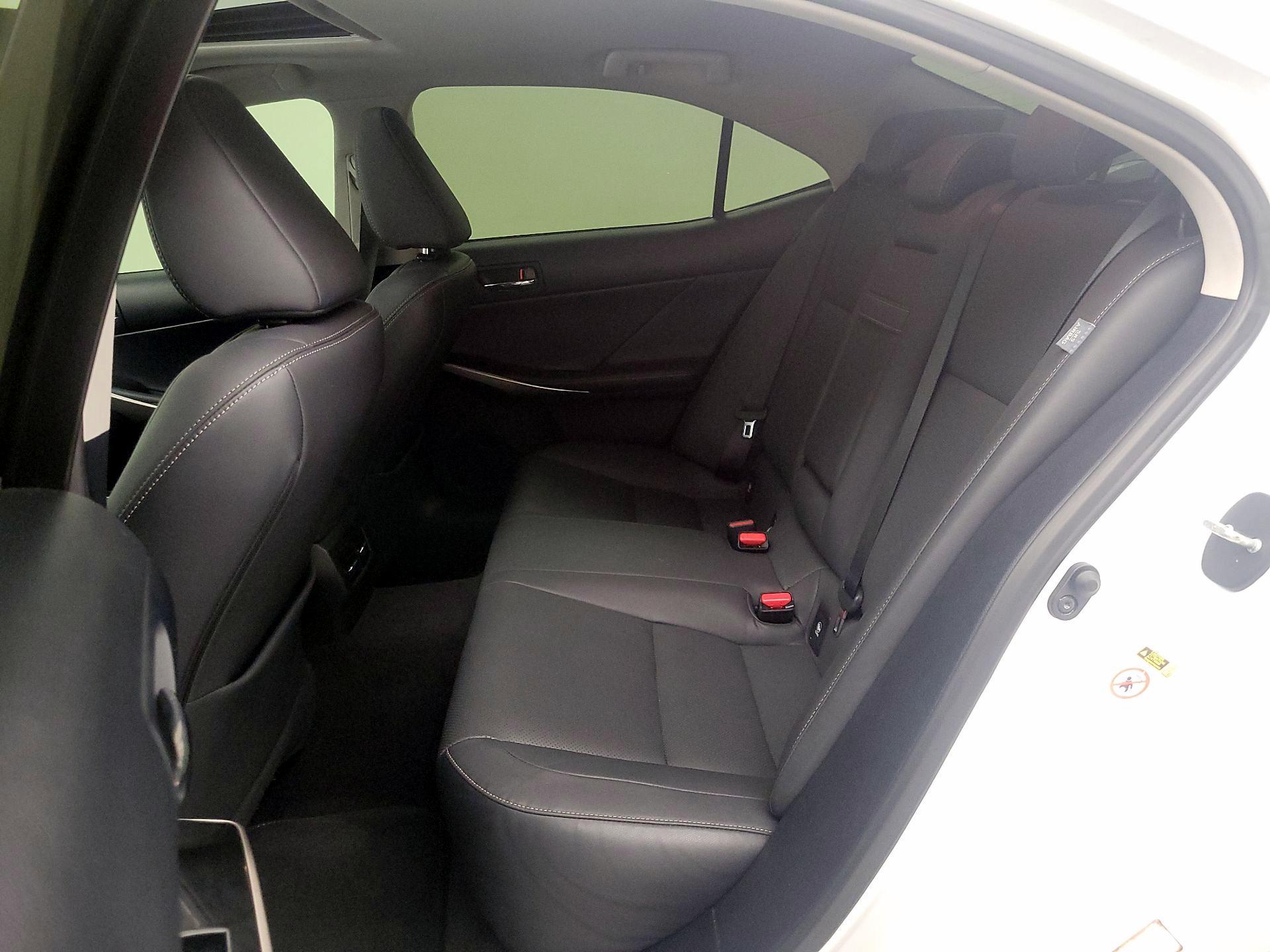 Thumbnail: 2015 Lexus IS - 20