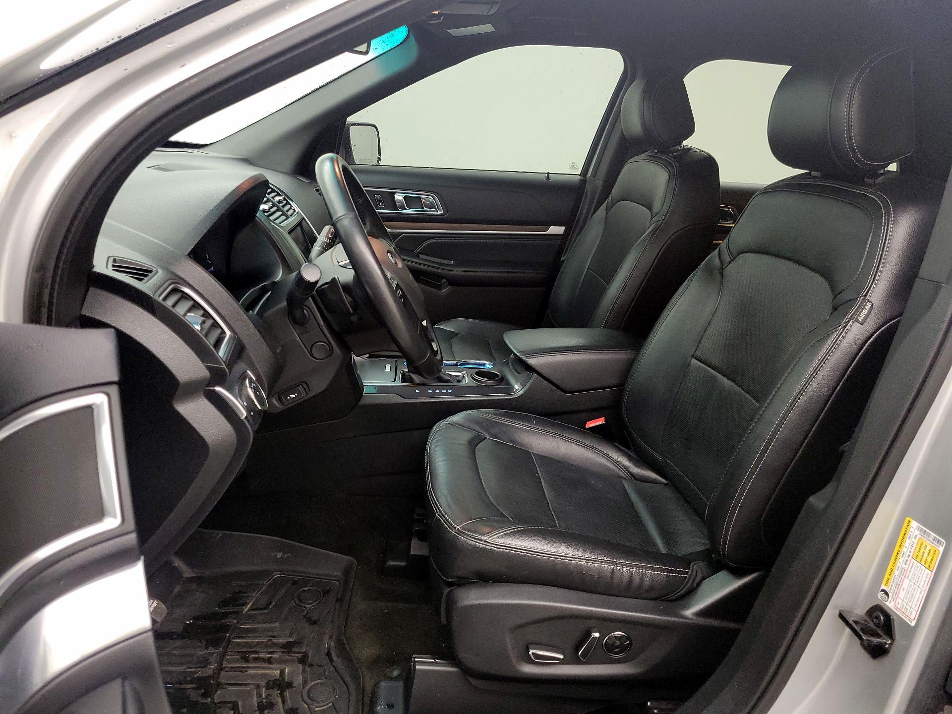 Thumbnail: 2016 Ford Explorer - 11