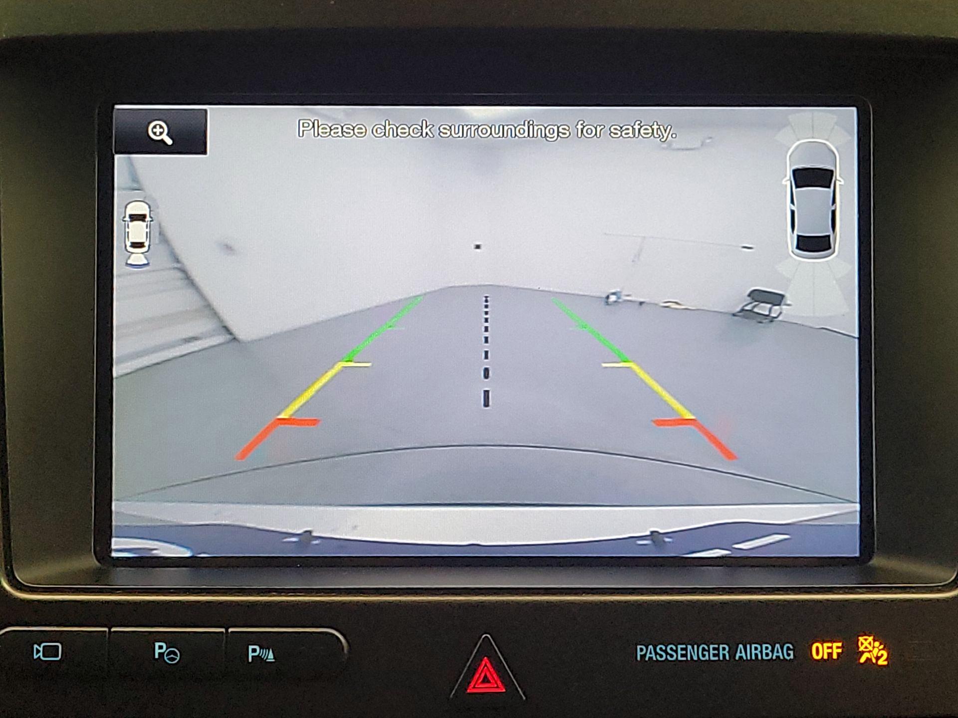 Thumbnail: 2016 Ford Explorer - 14