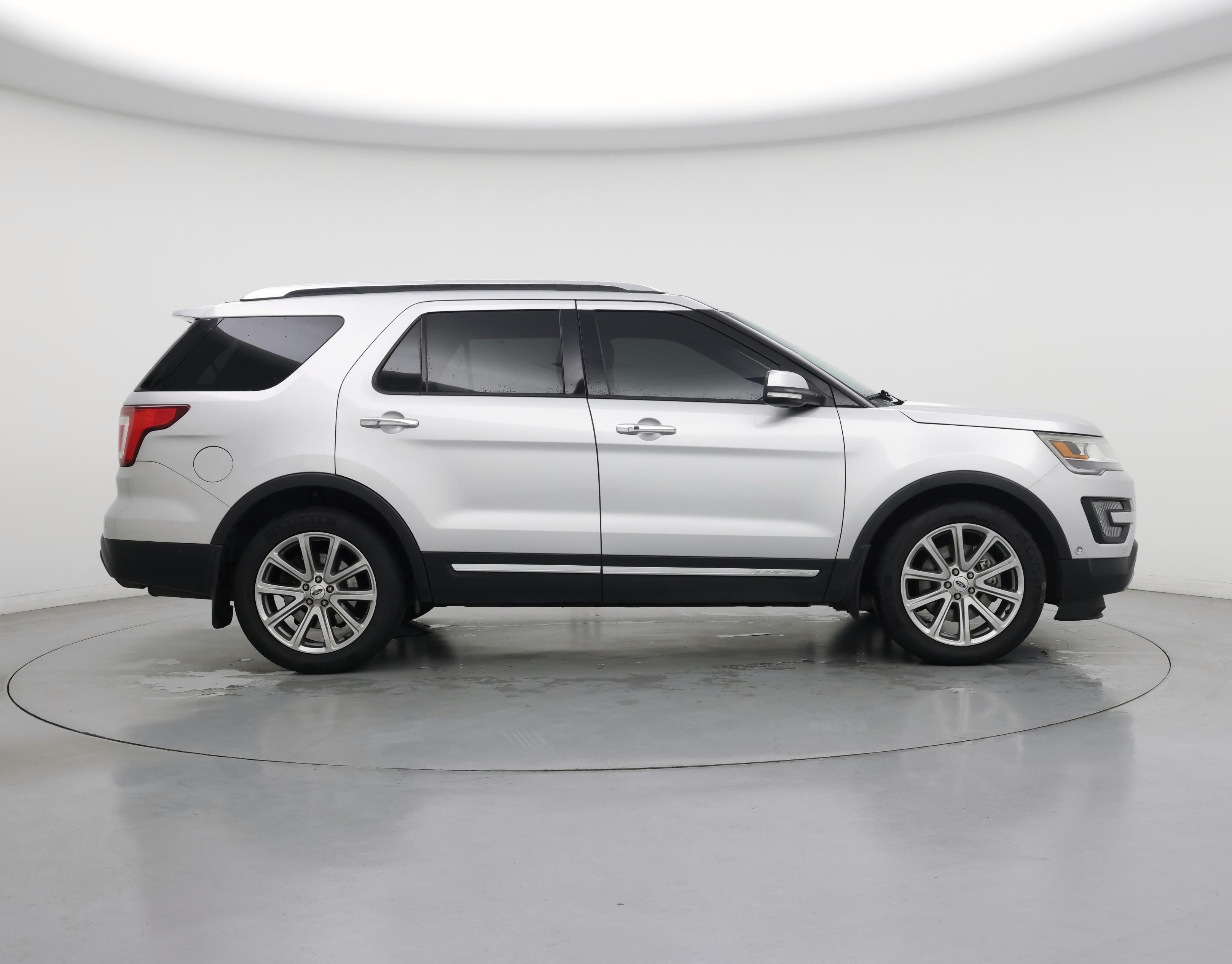 Thumbnail: 2016 Ford Explorer - 7