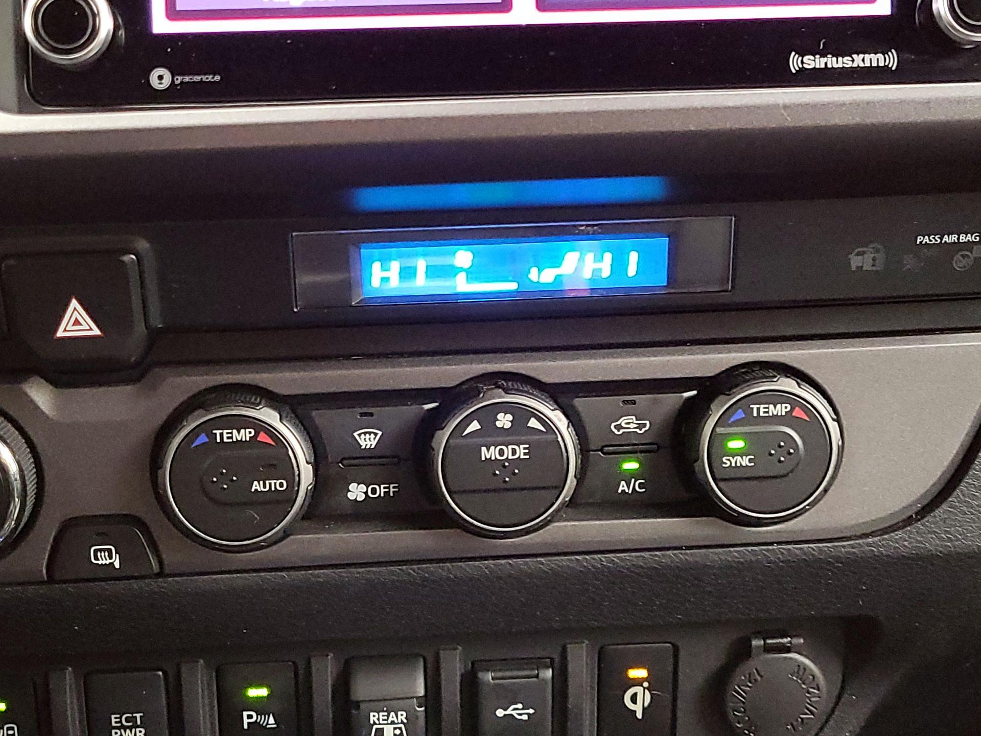 Thumbnail: 2021 Toyota Tacoma - 17