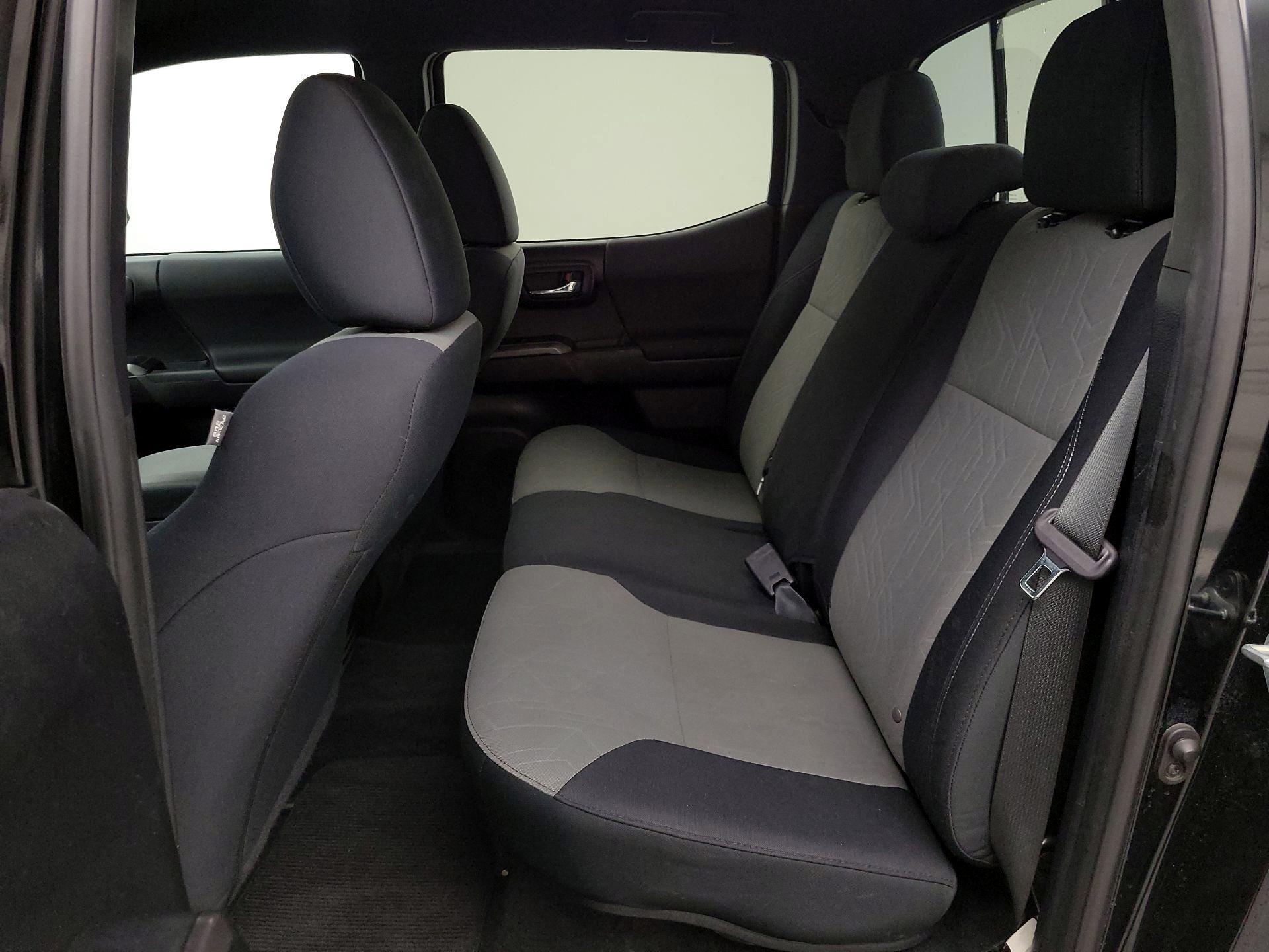 Thumbnail: 2021 Toyota Tacoma - 20