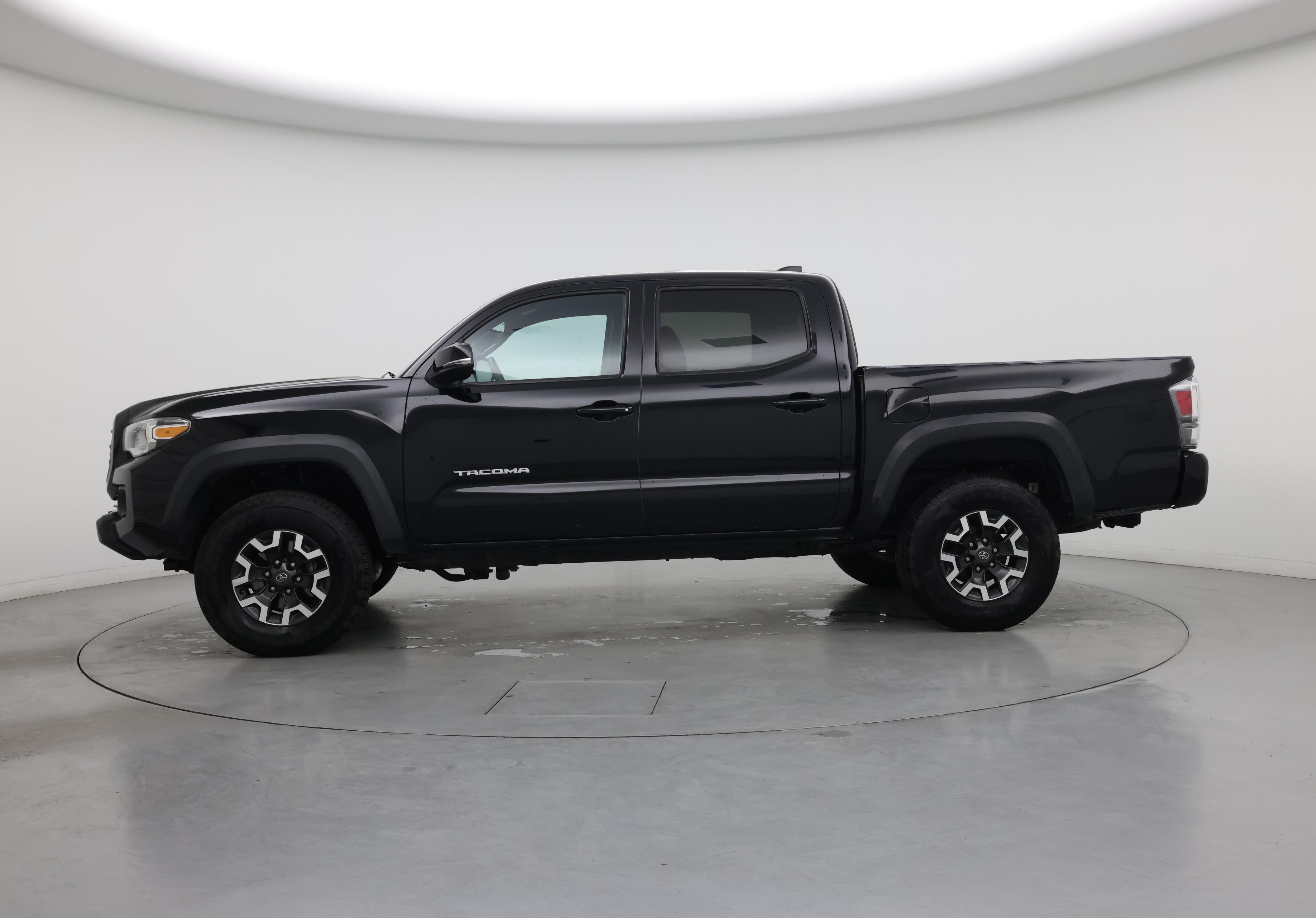 Thumbnail: 2021 Toyota Tacoma - 3