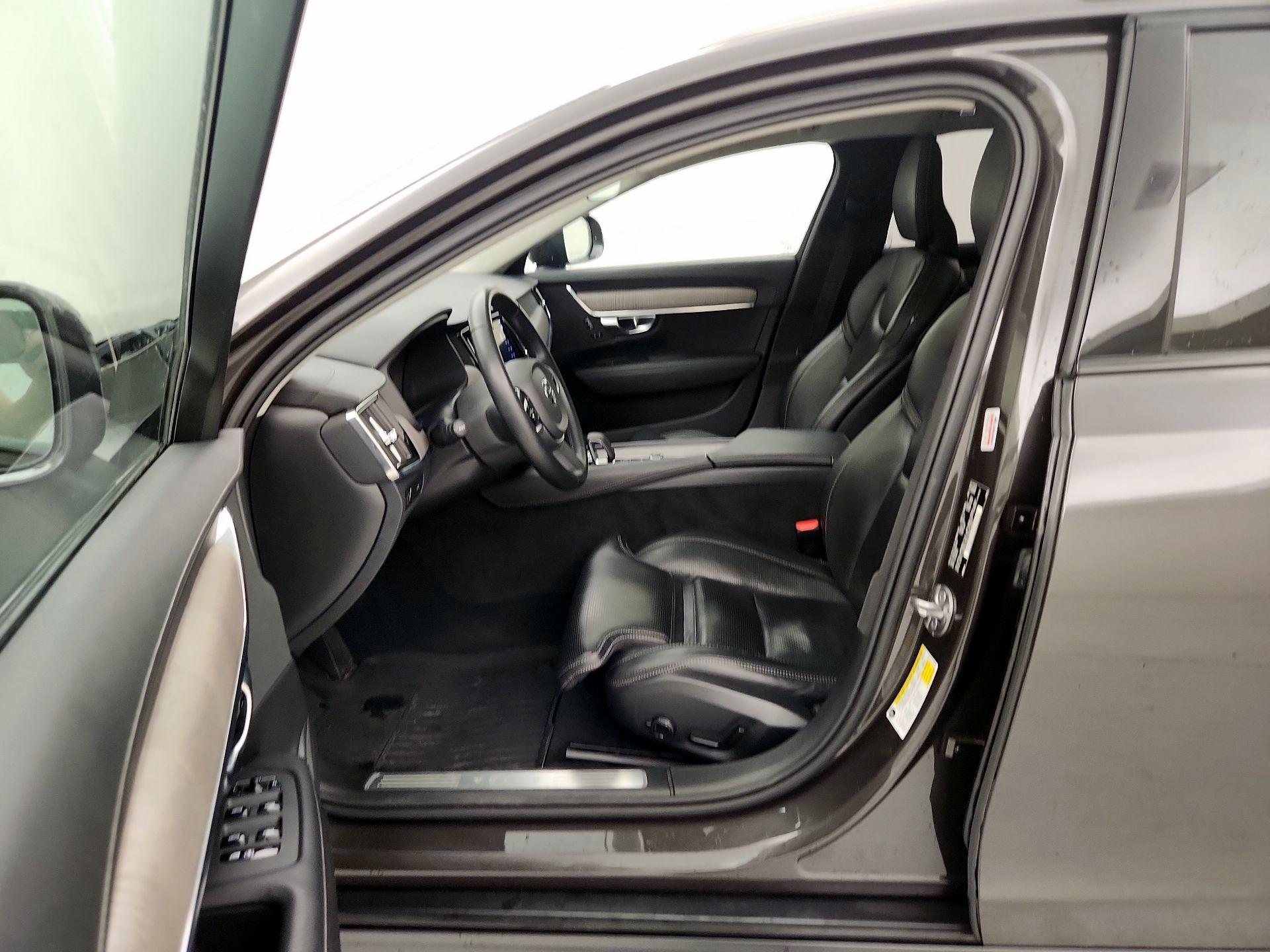 Thumbnail: 2022 Volvo S90 - 11