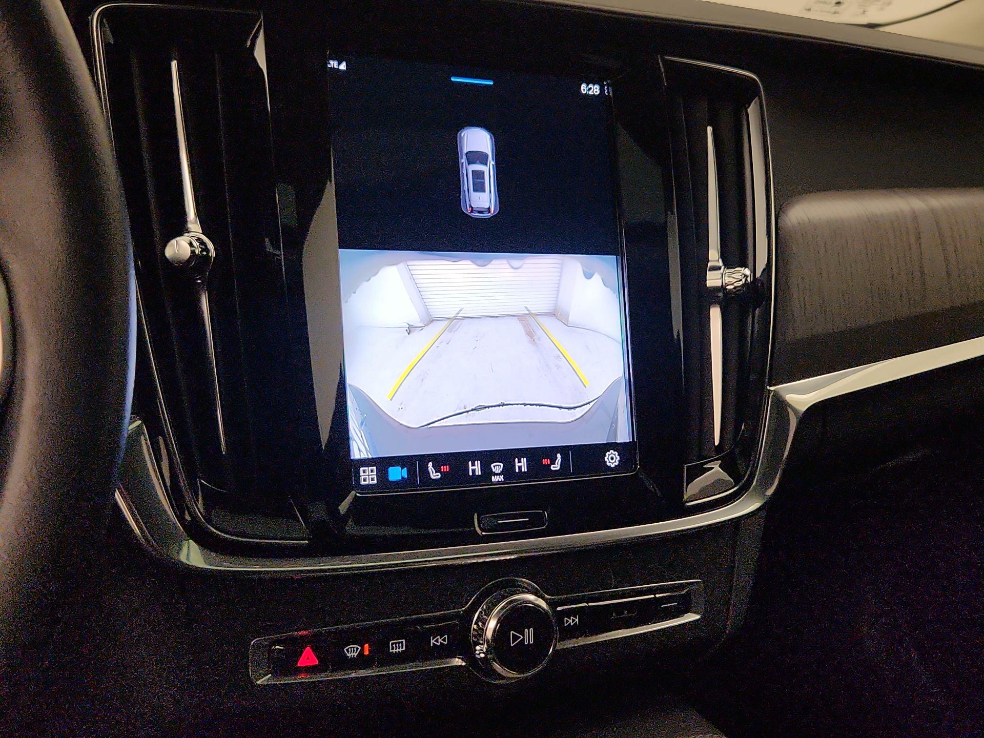 Thumbnail: 2022 Volvo S90 - 14