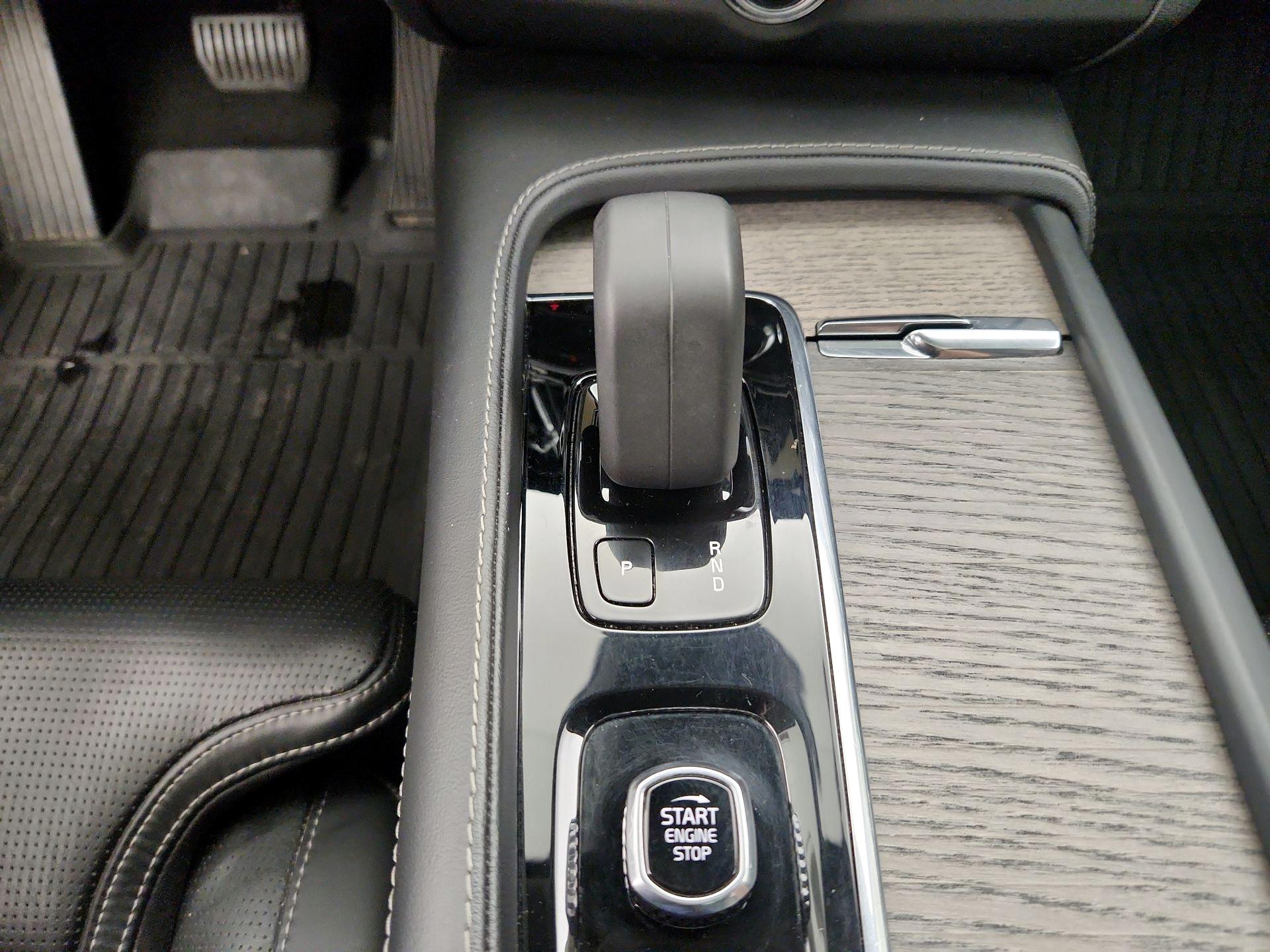 Thumbnail: 2022 Volvo S90 - 17