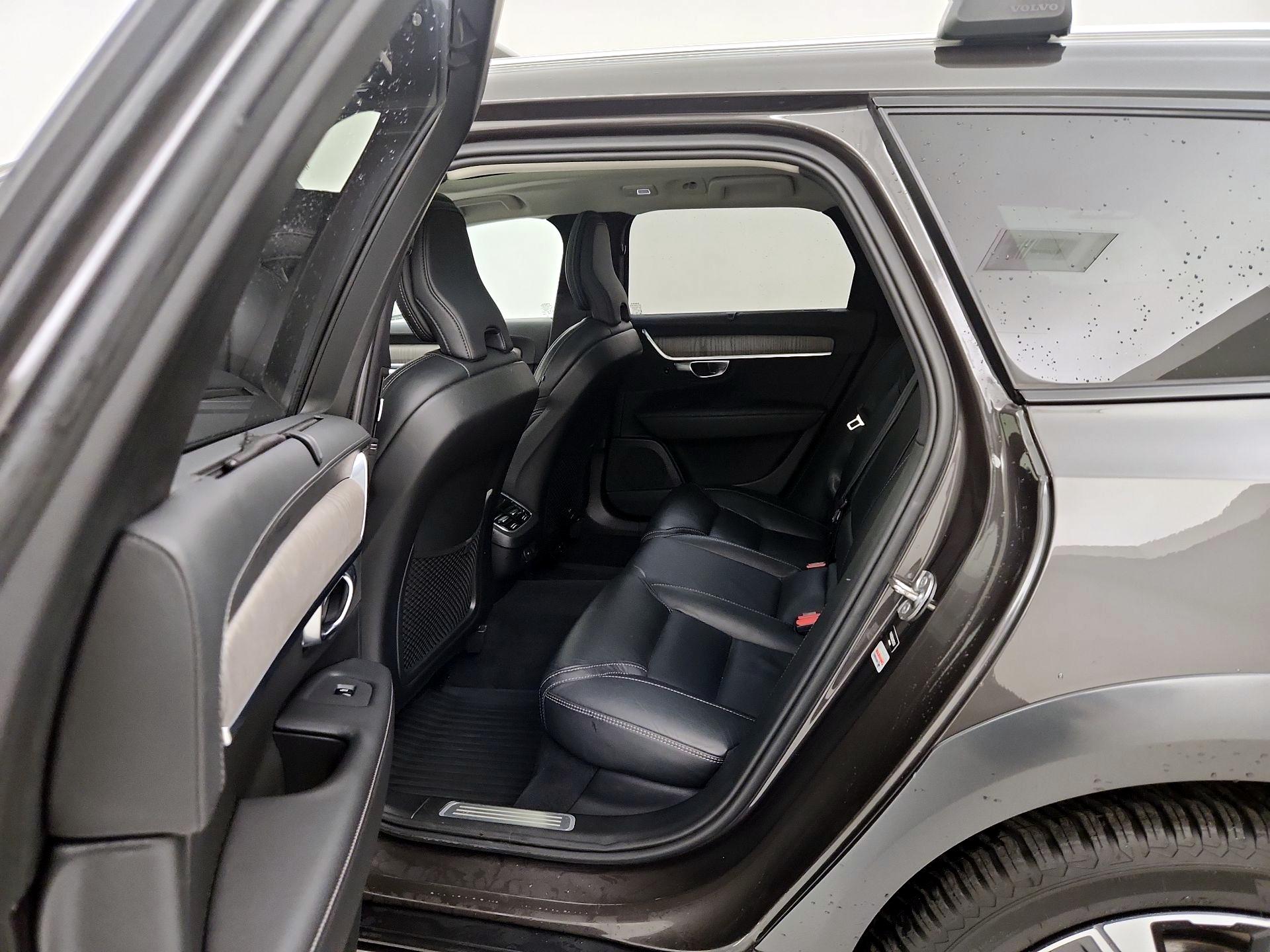 Thumbnail: 2022 Volvo S90 - 20