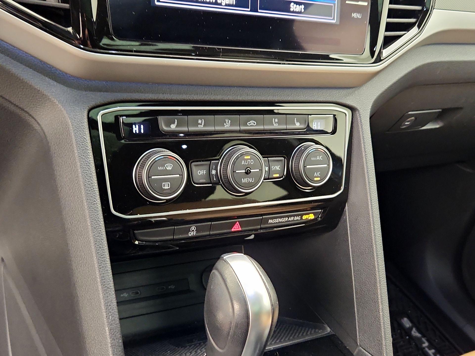 Thumbnail: 2022 Volkswagen Atlas - 16