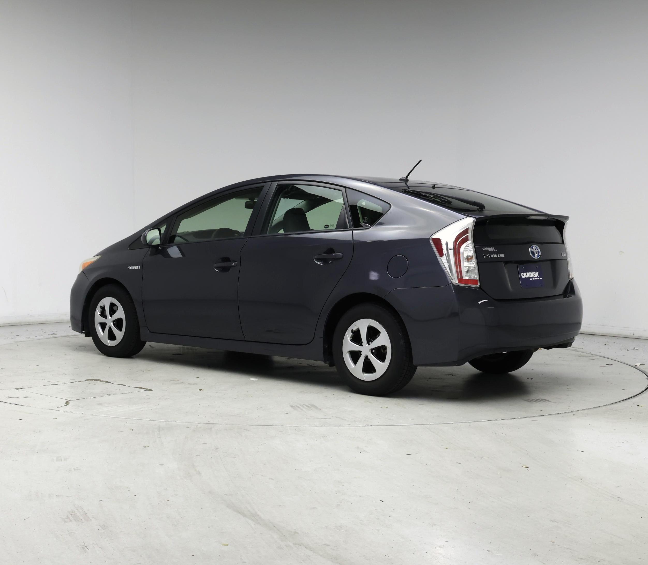 Thumbnail: 2015 Toyota Prius - 2