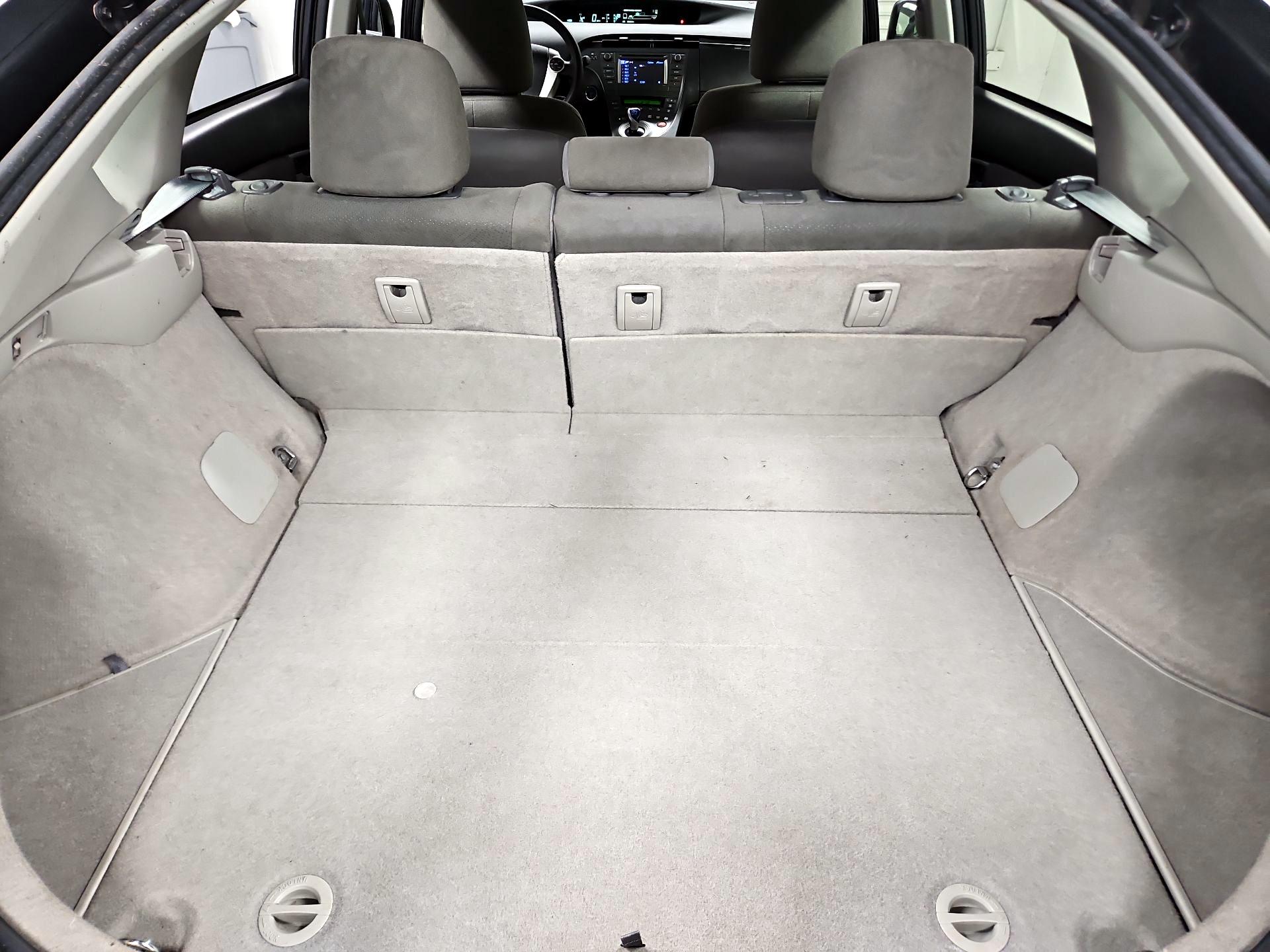 Thumbnail: 2015 Toyota Prius - 20