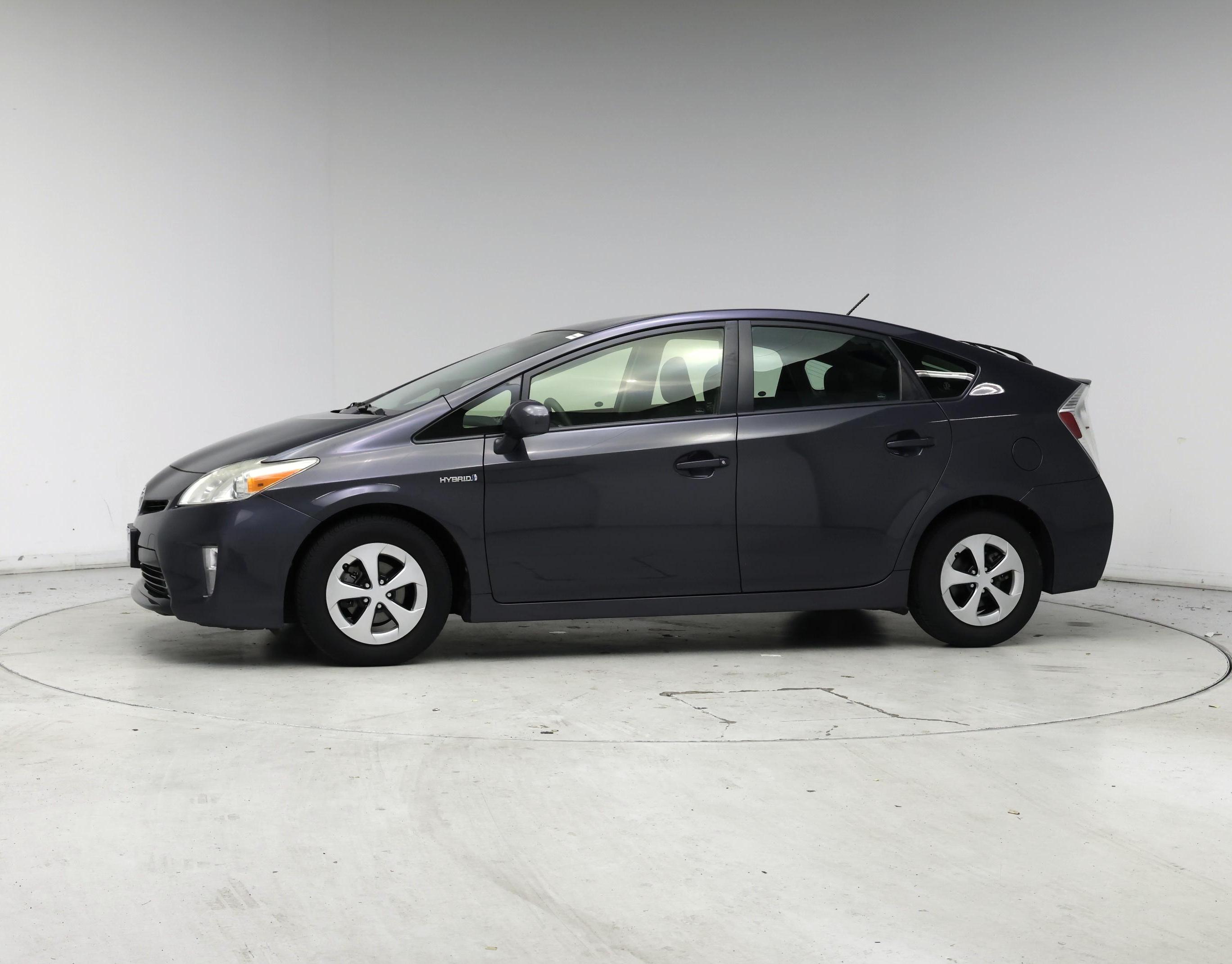 Thumbnail: 2015 Toyota Prius - 3