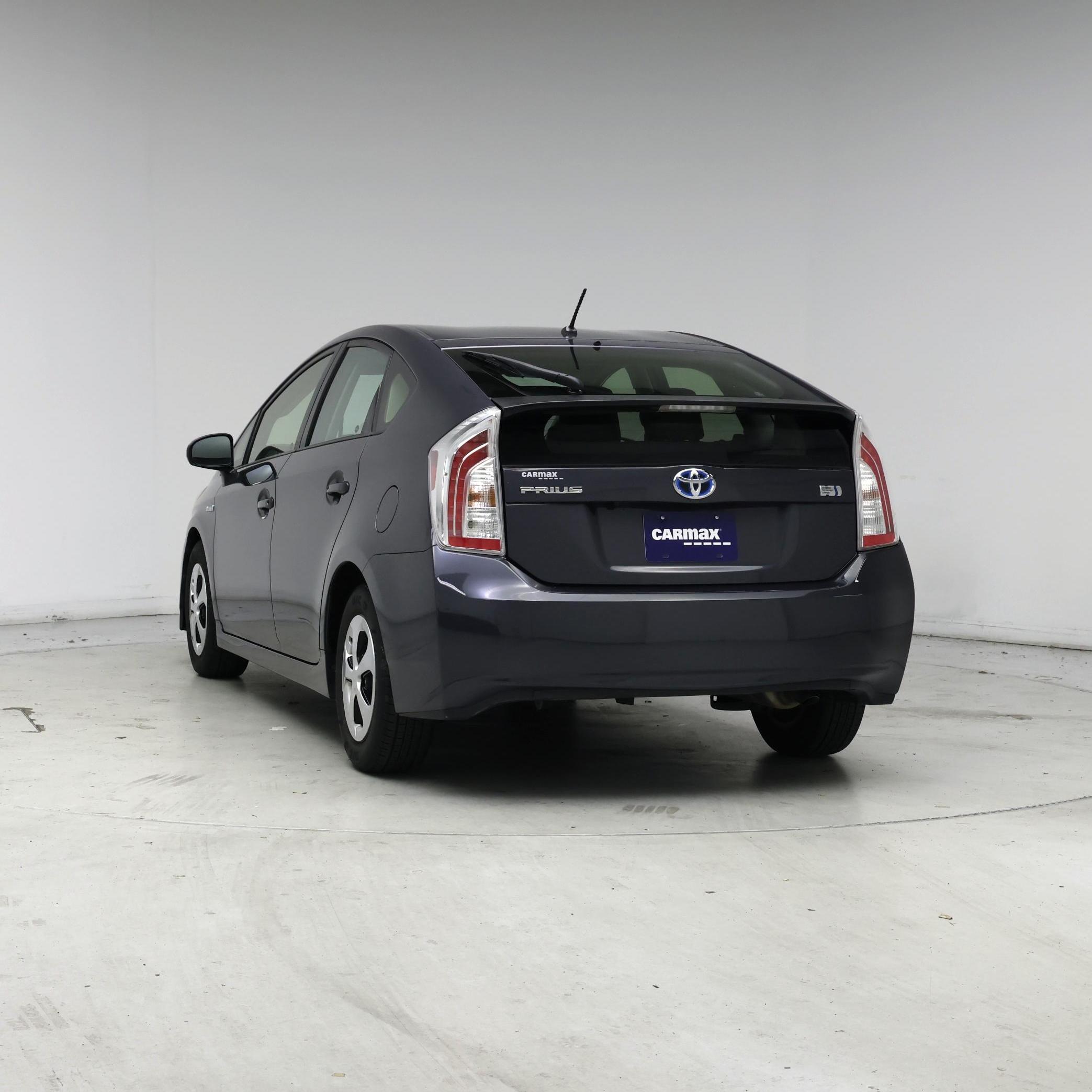 Thumbnail: 2015 Toyota Prius - 6