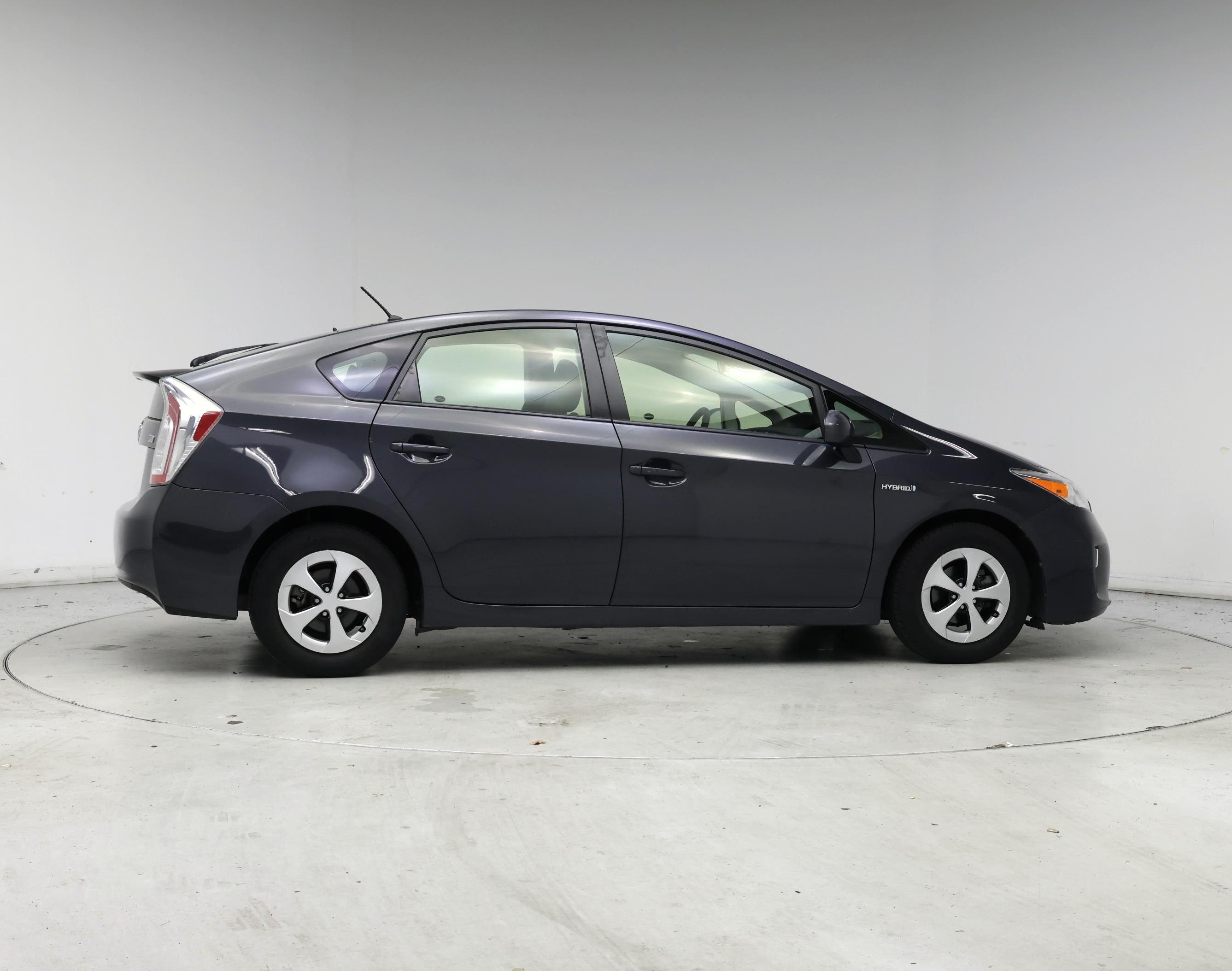 Thumbnail: 2015 Toyota Prius - 7