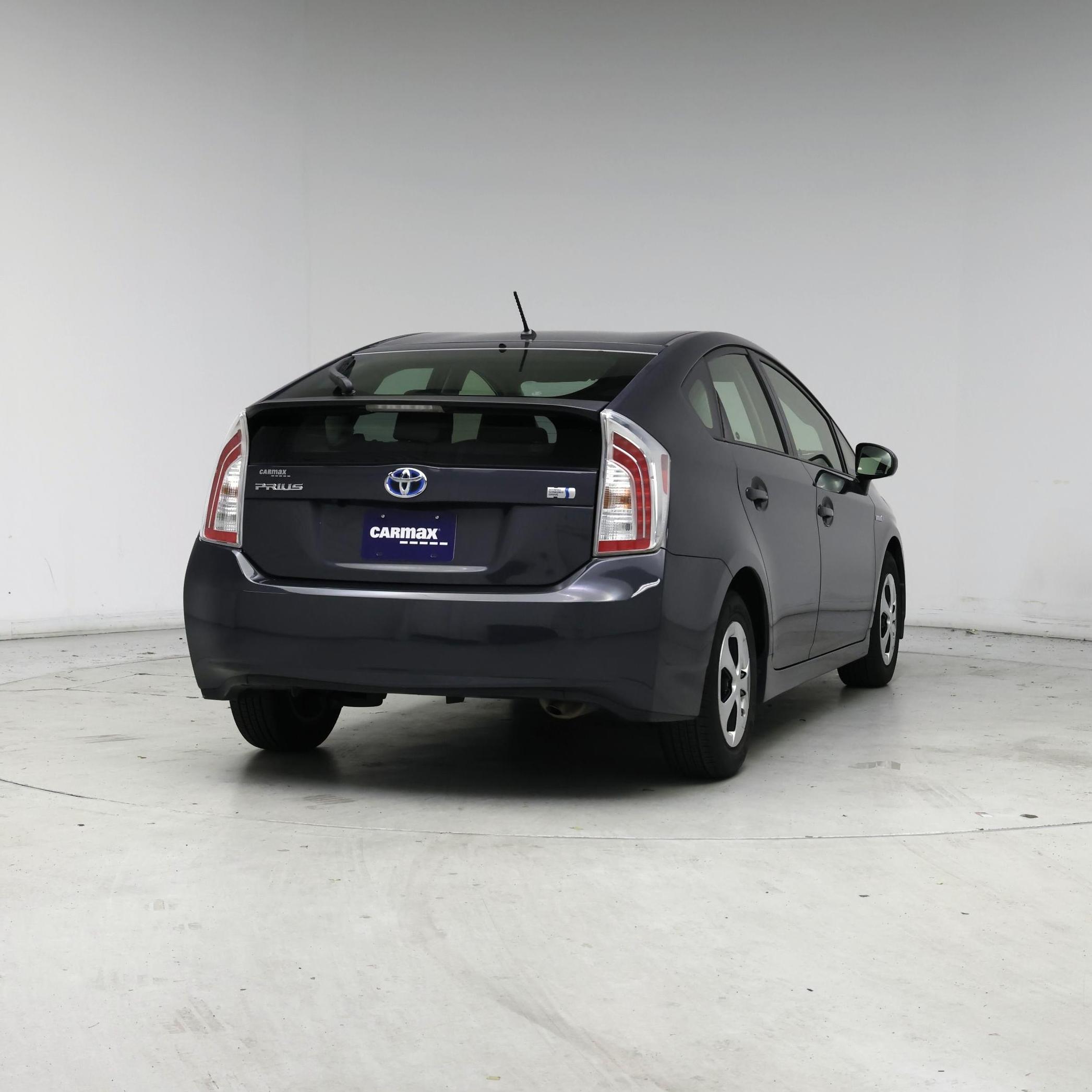 Thumbnail: 2015 Toyota Prius - 8