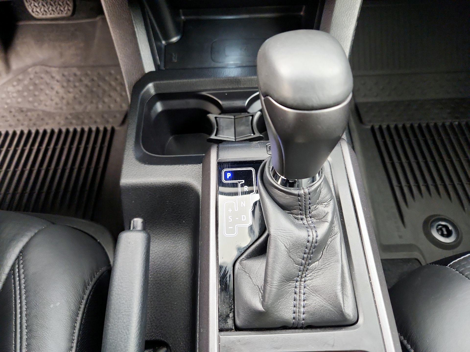 Thumbnail: 2022 Toyota Tacoma - 18