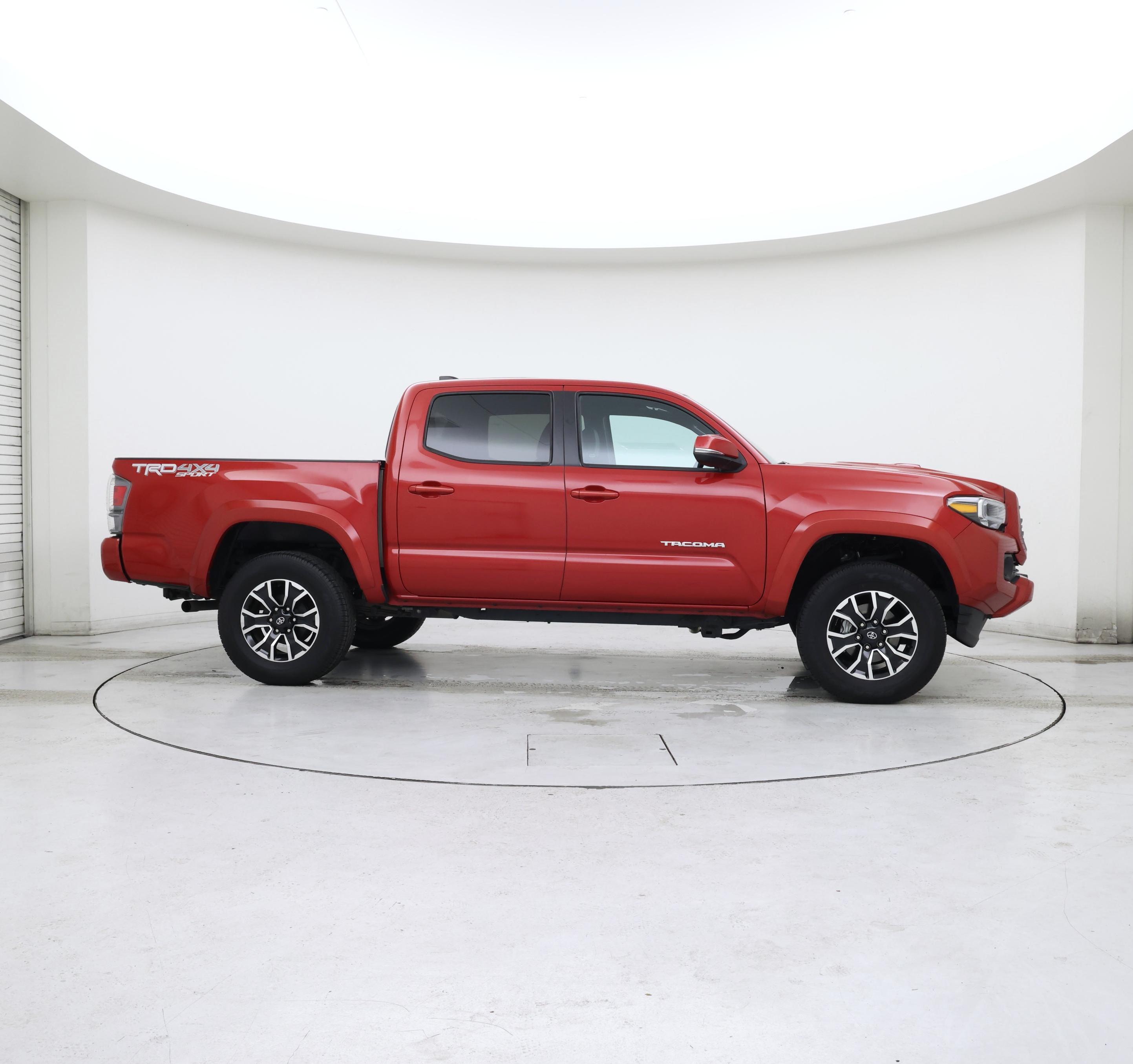 Thumbnail: 2022 Toyota Tacoma - 7