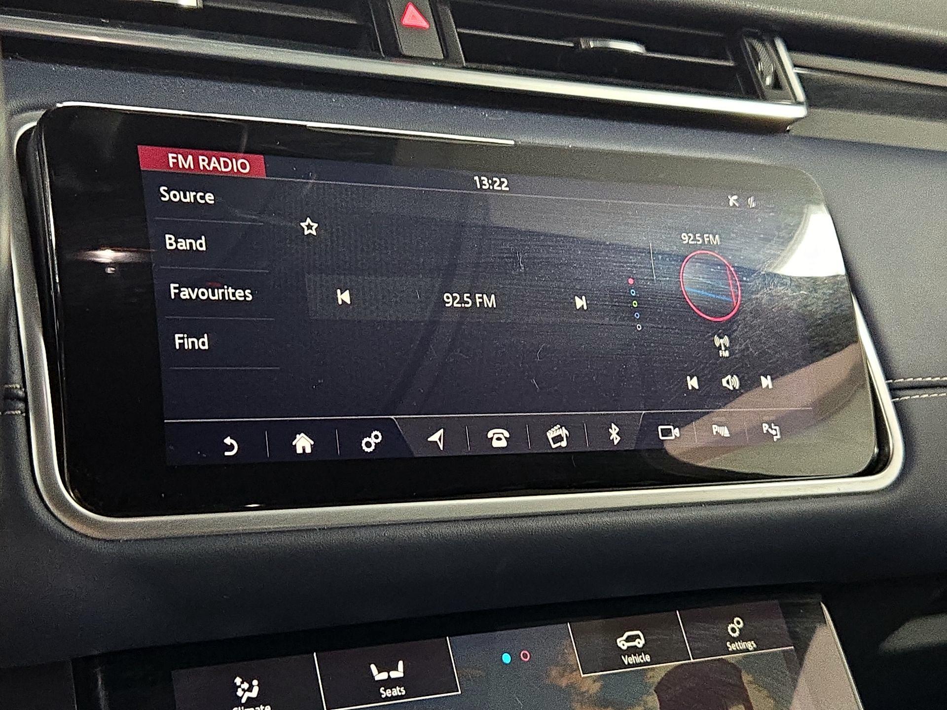 Thumbnail: 2018 Land Rover Range Rover Velar - 15