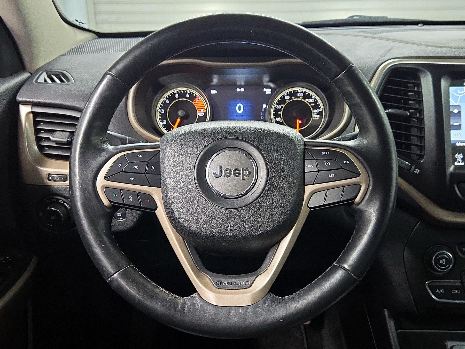 Thumbnail: 2018 Jeep Cherokee - 10