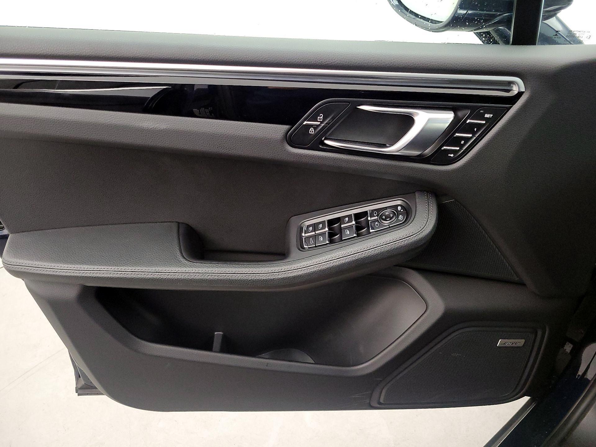 Thumbnail: 2019 Porsche Macan - 12