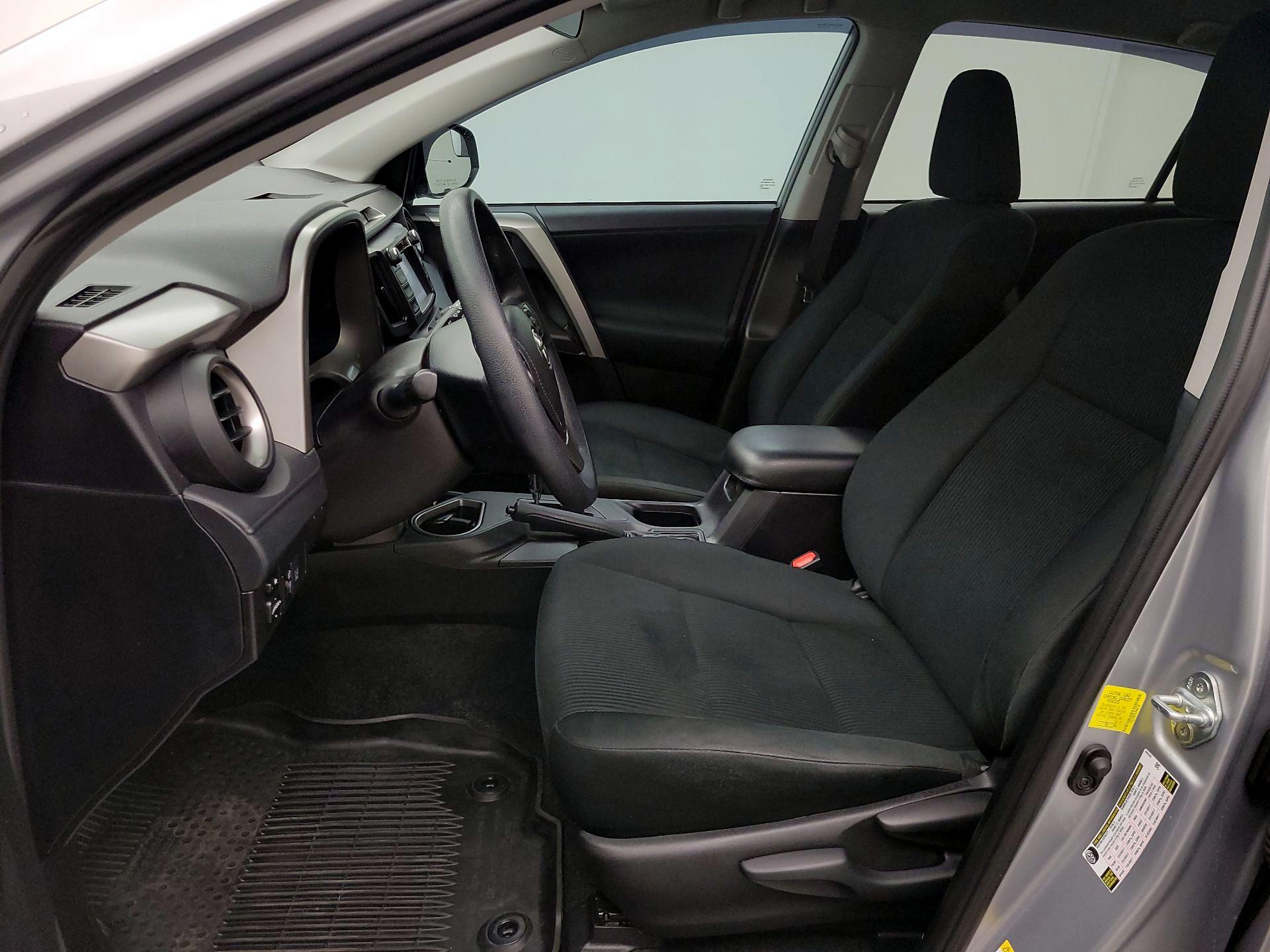 Thumbnail: 2018 Toyota RAV4 - 11