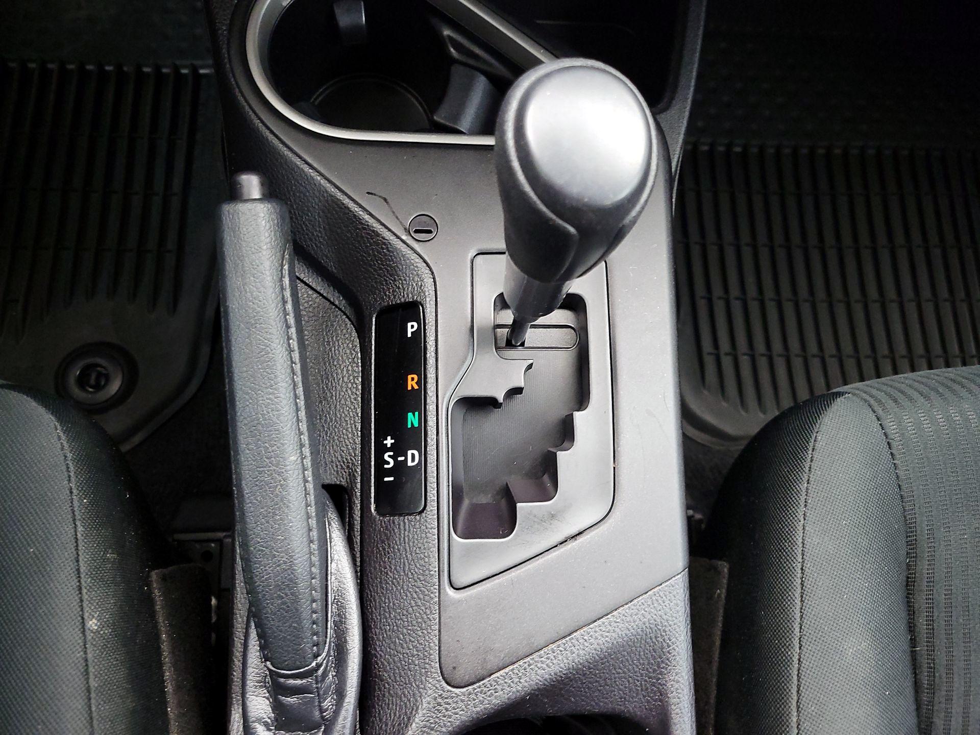 Thumbnail: 2018 Toyota RAV4 - 17