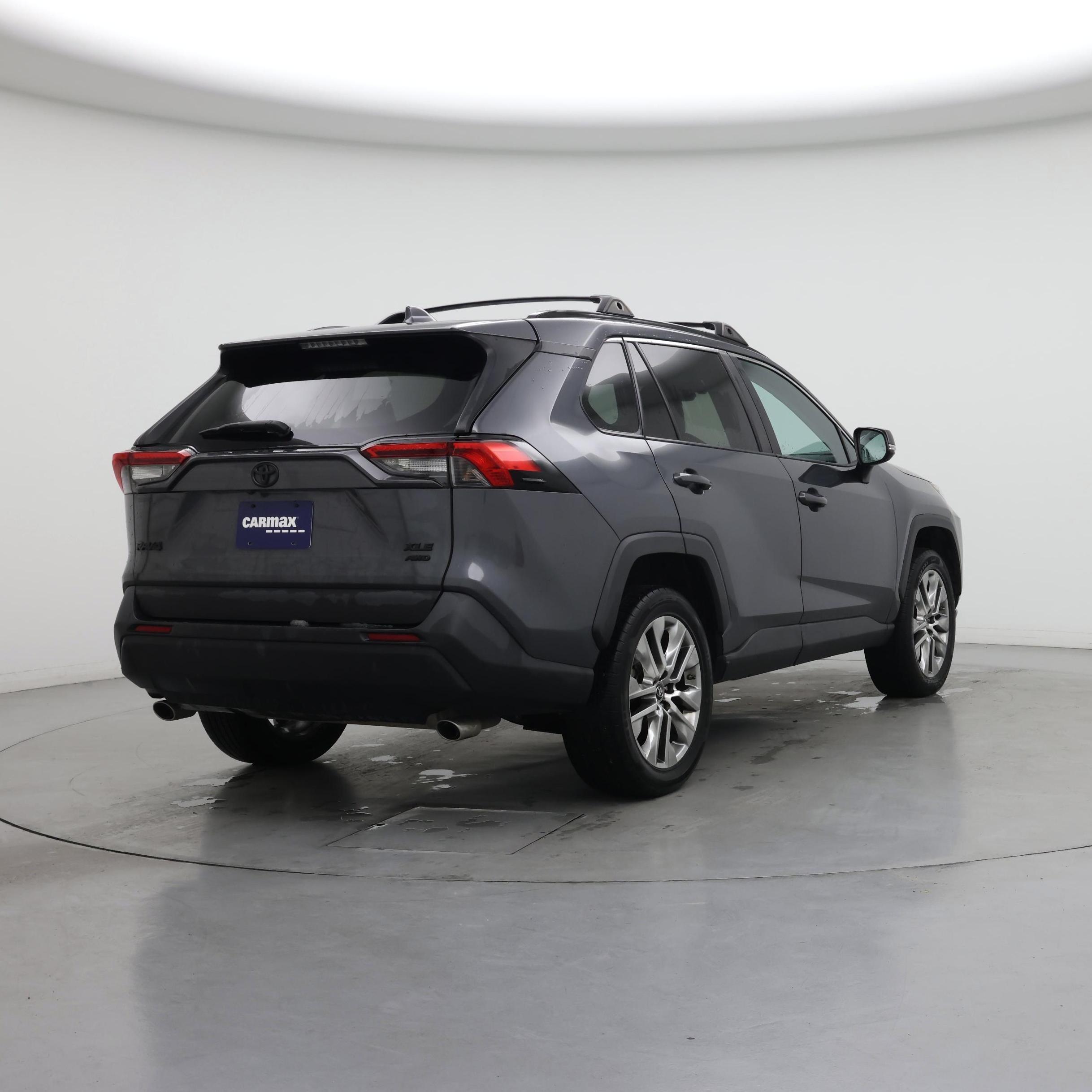 Thumbnail: 2019 Toyota RAV4 - 8