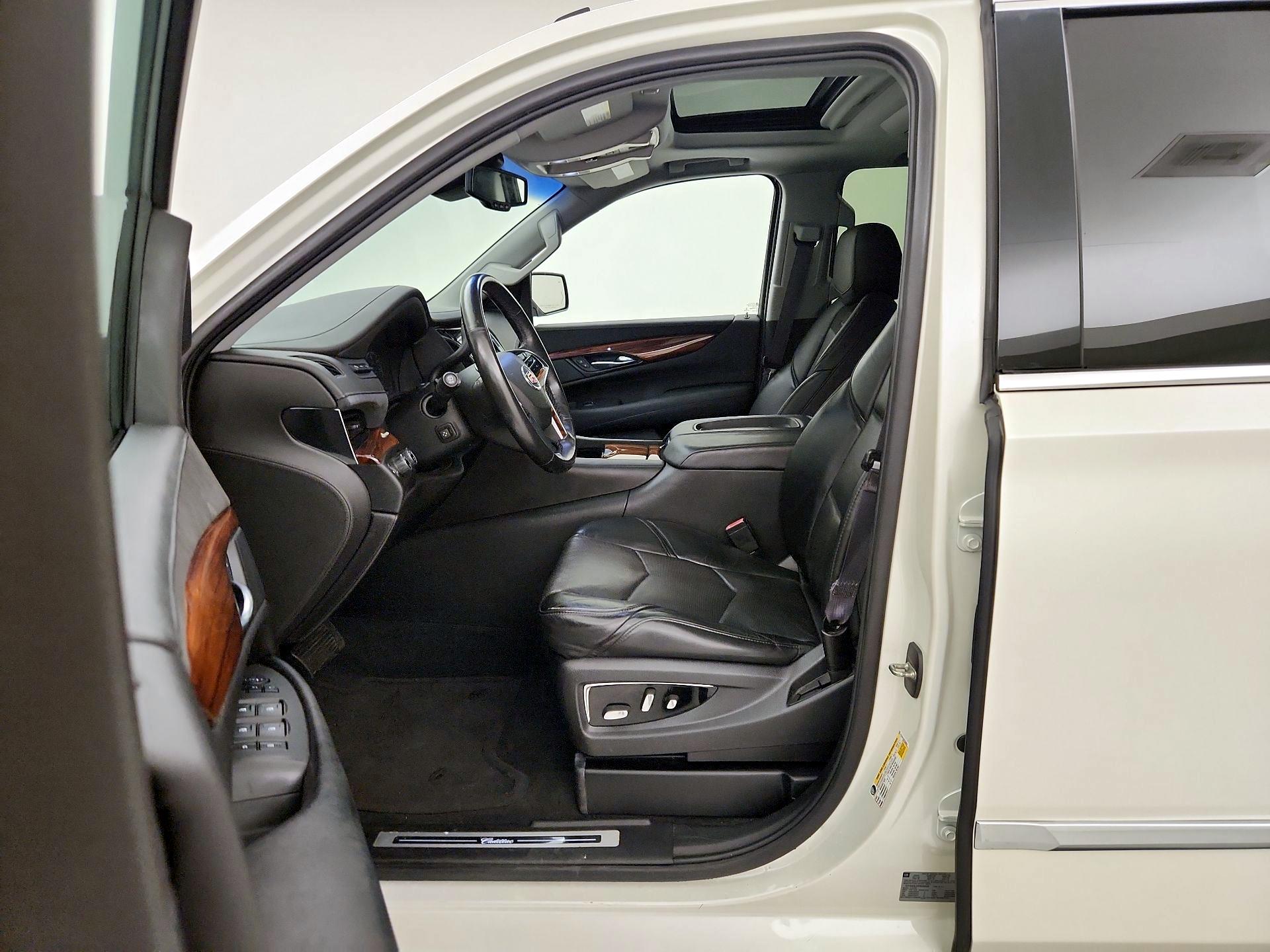 Thumbnail: 2015 Cadillac Escalade - 11