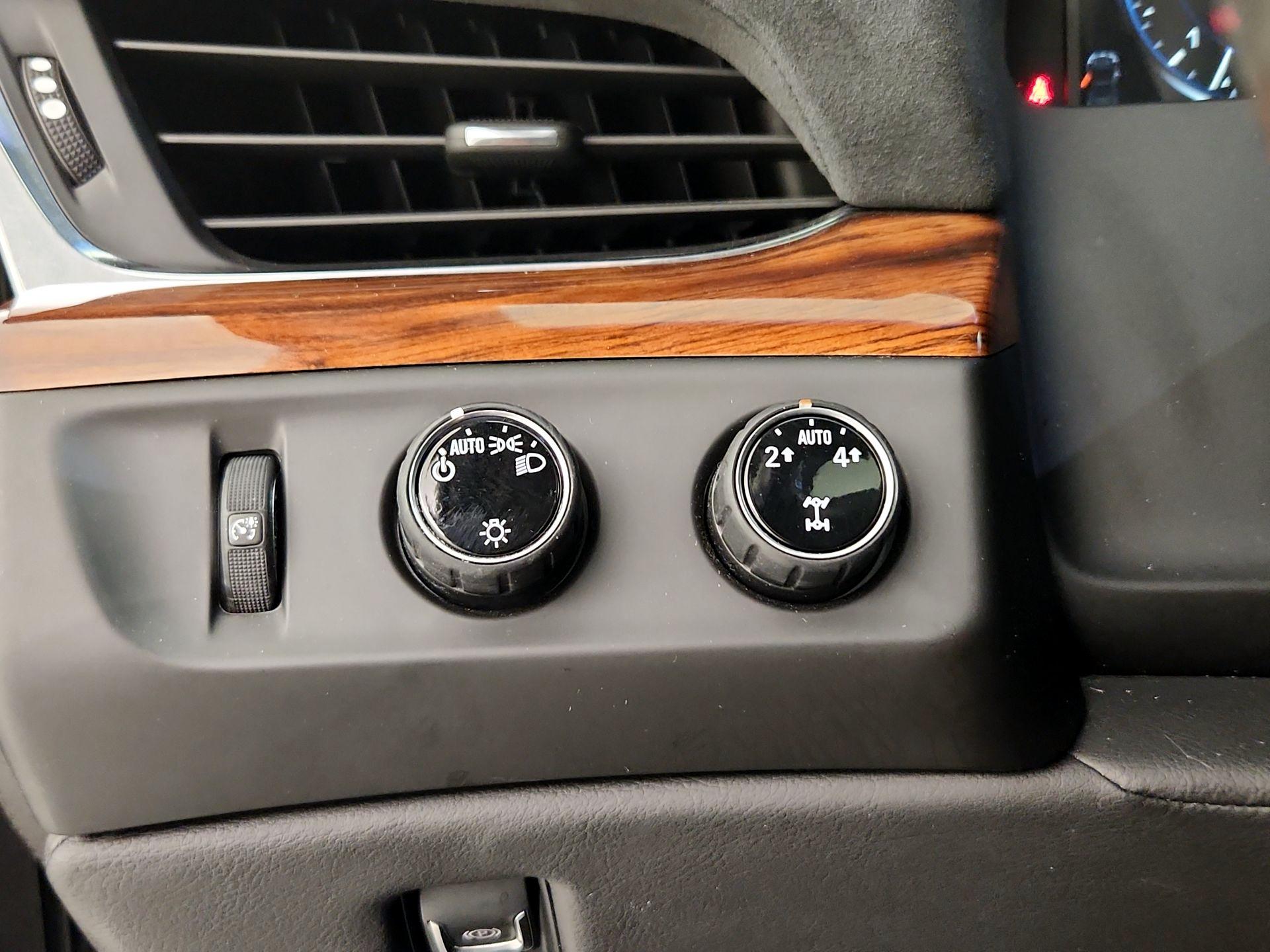 Thumbnail: 2015 Cadillac Escalade - 13