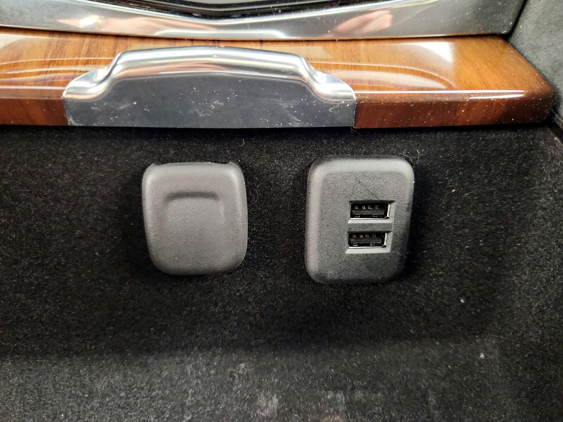 Thumbnail: 2015 Cadillac Escalade - 18